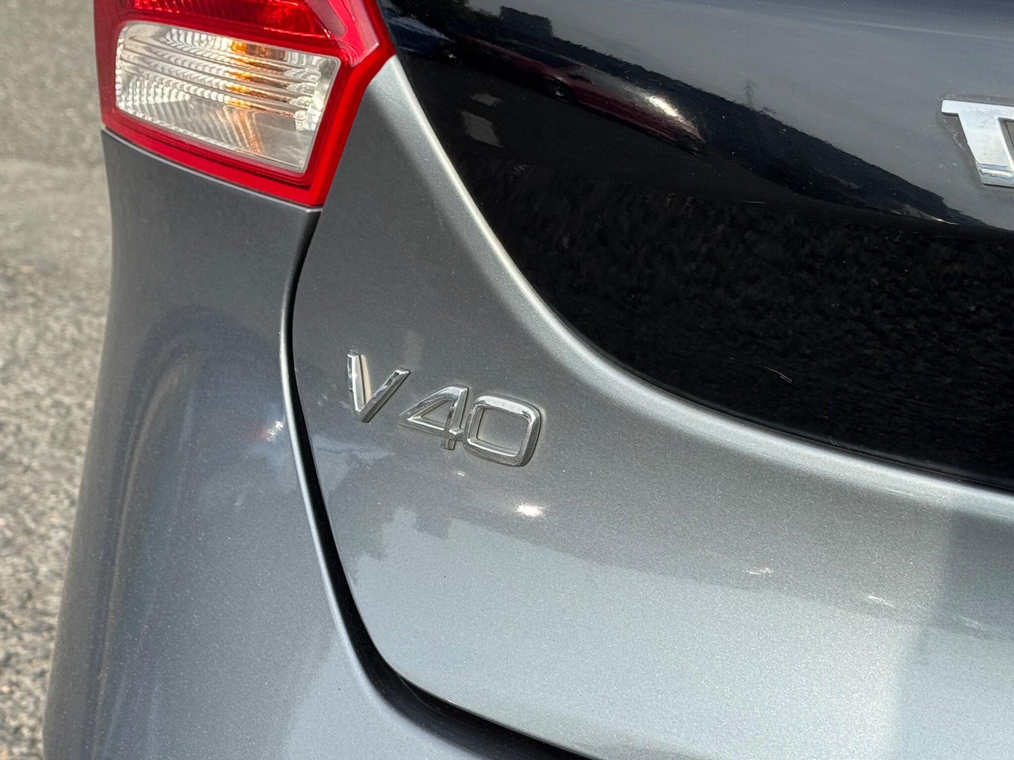 Volvo V40 view 38