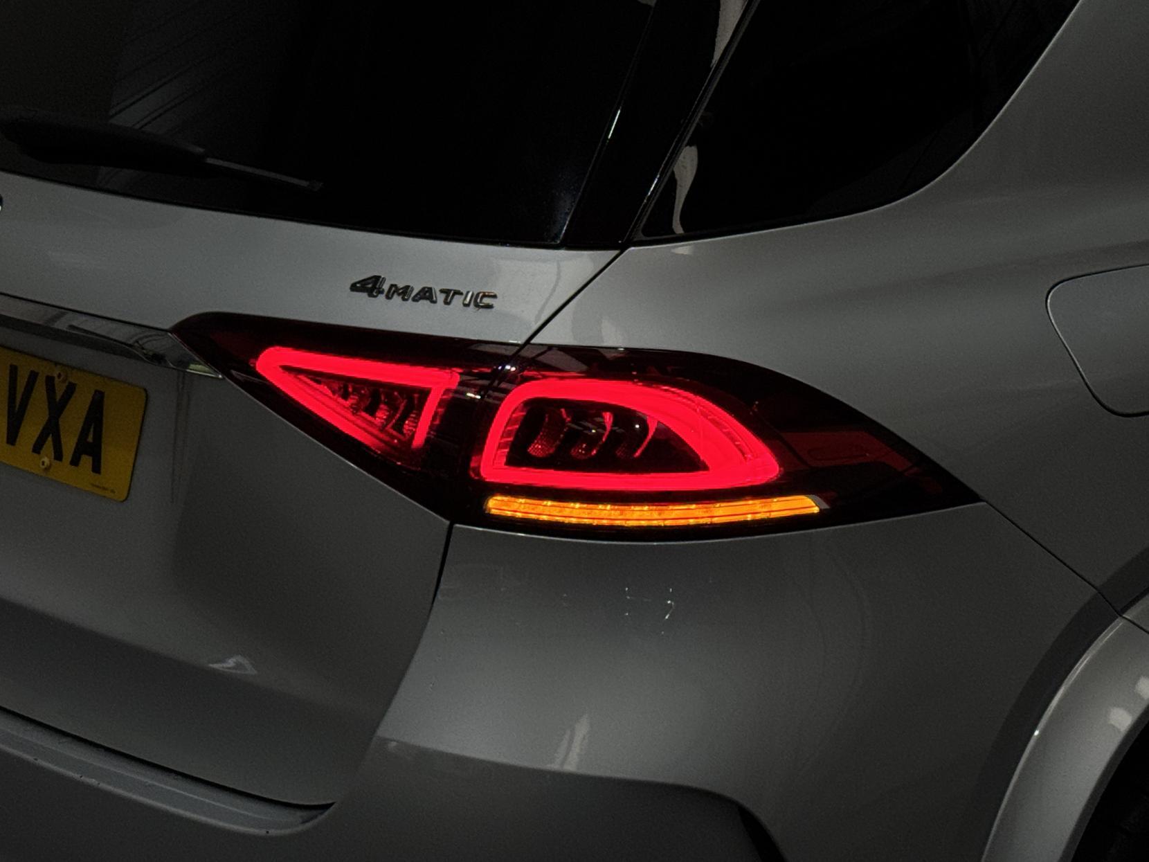 Mercedes-Benz Gle view 18