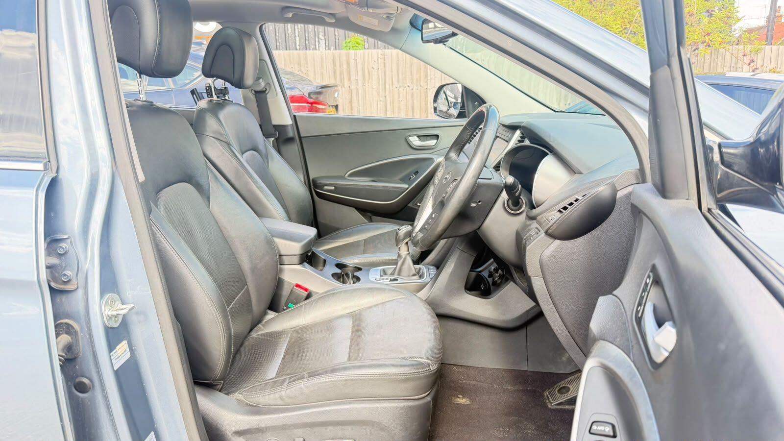 Hyundai Santa Fe view 9