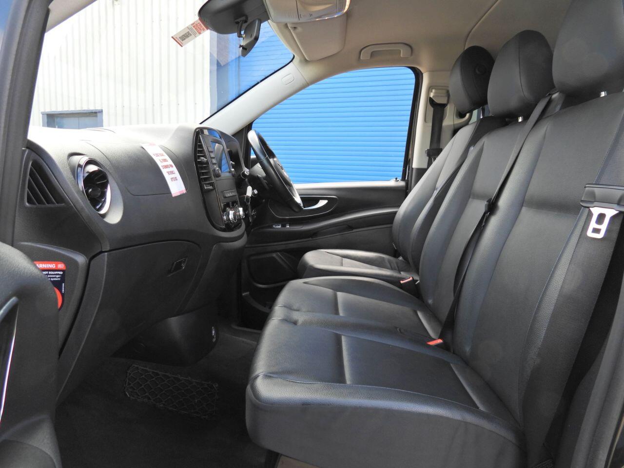 Mercedes-Benz Vito view 11
