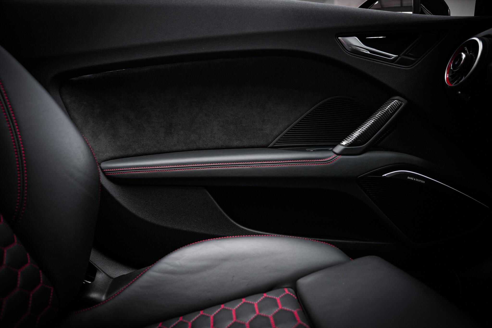 Audi TT RS view 54