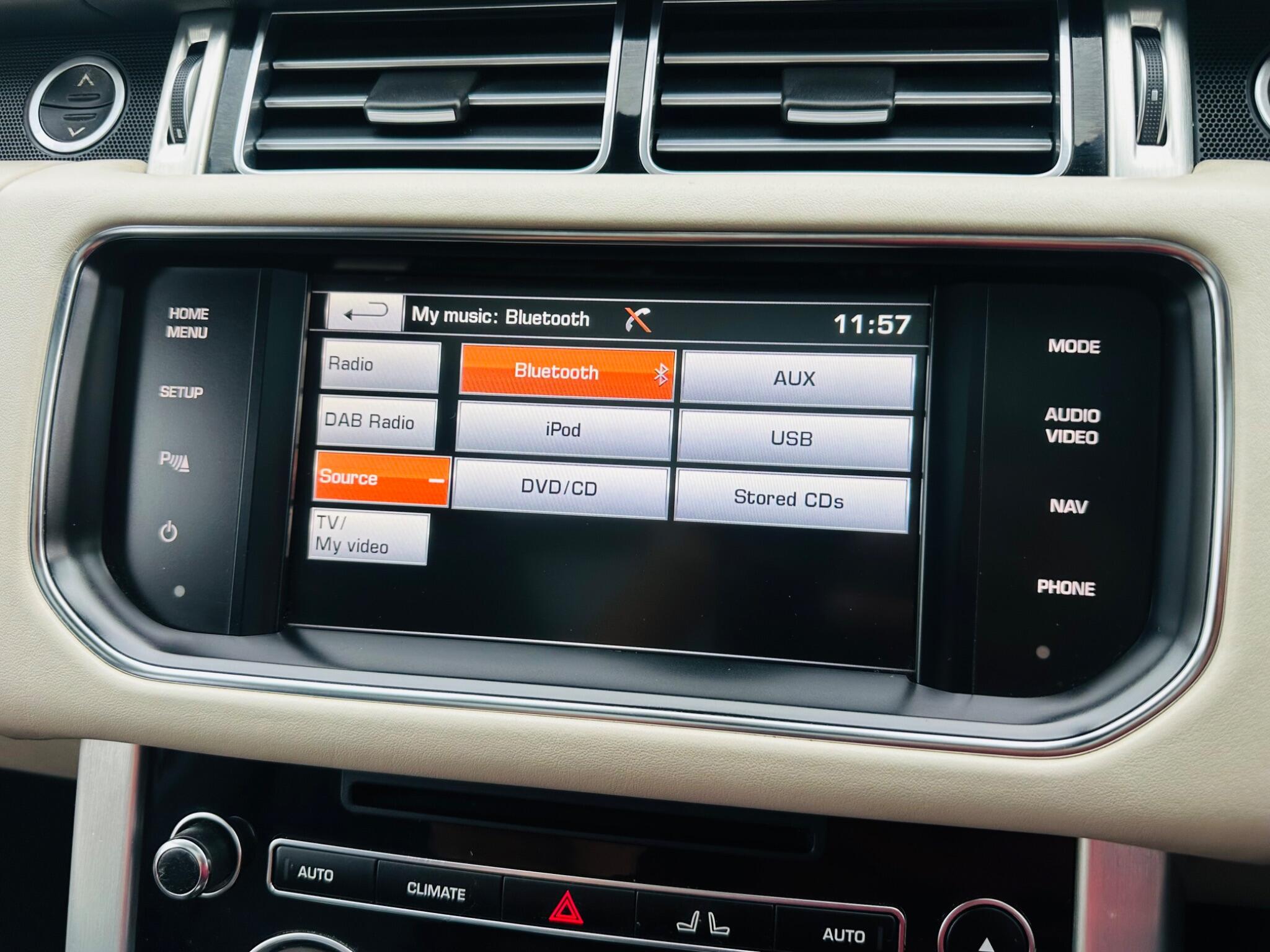 Land Rover Range Rover view 37