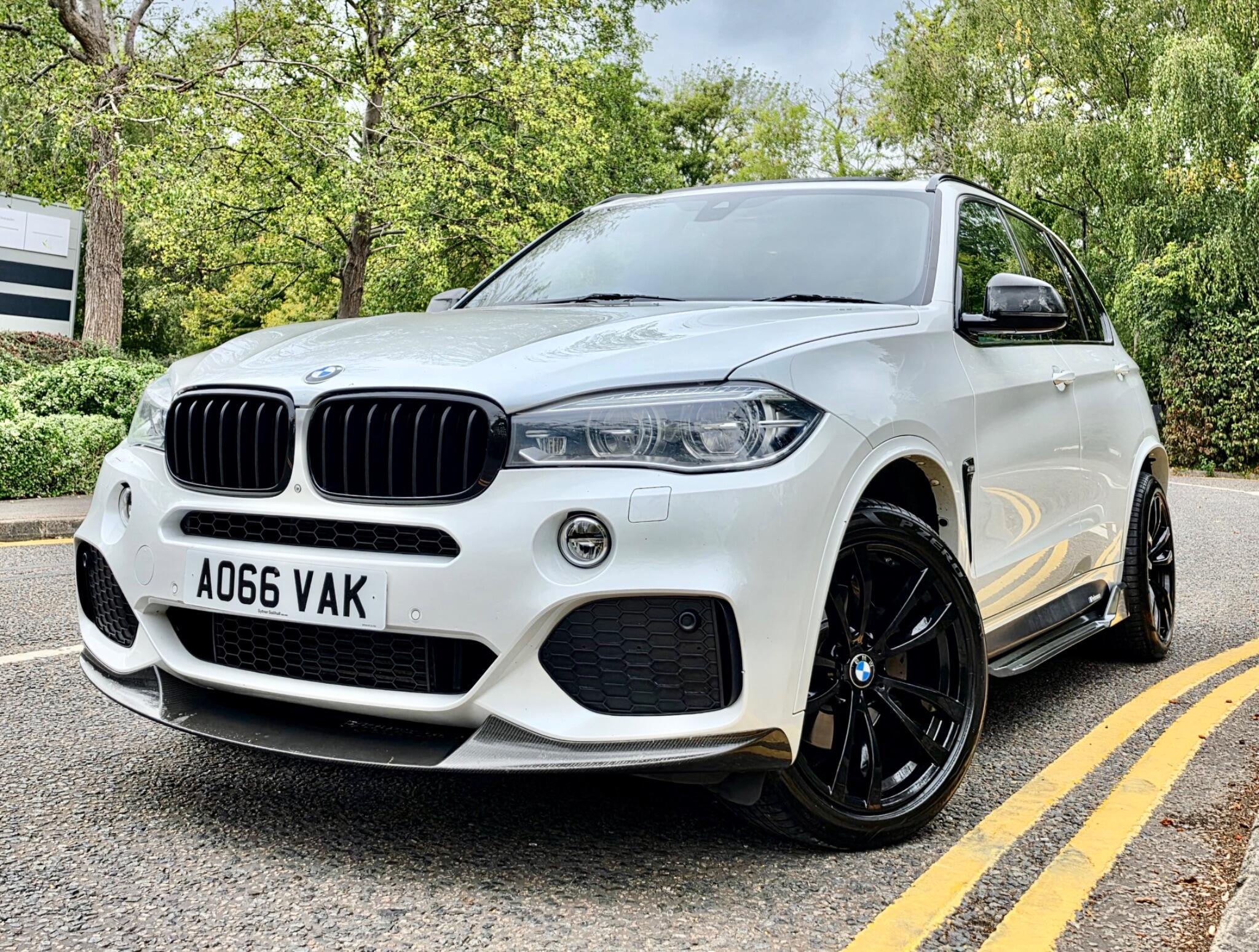 BMW X5 view 25