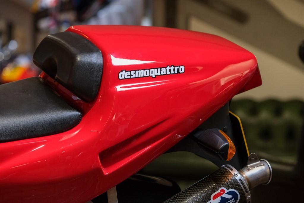 Ducati 888 view 22