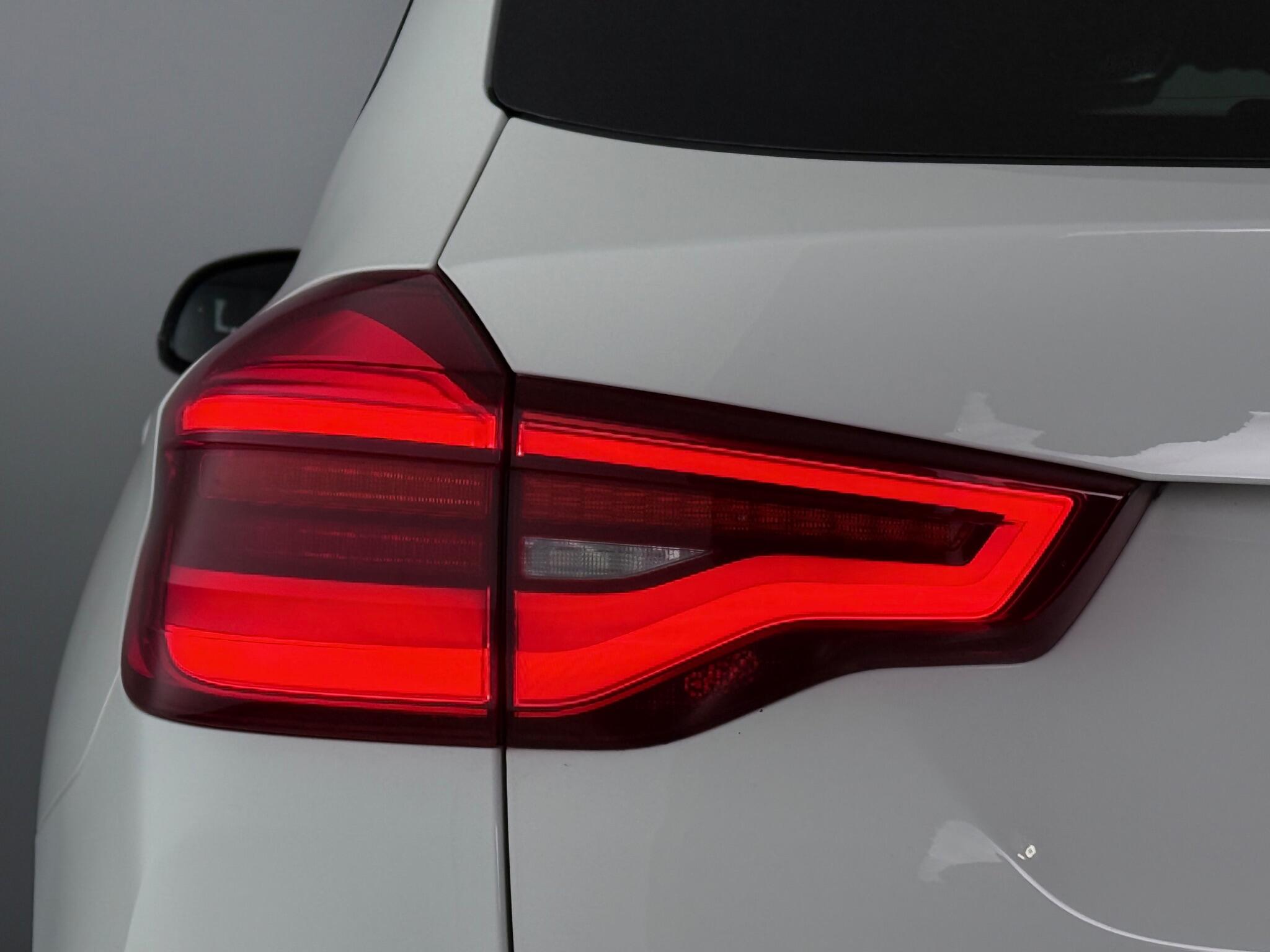 BMW X3 view 6