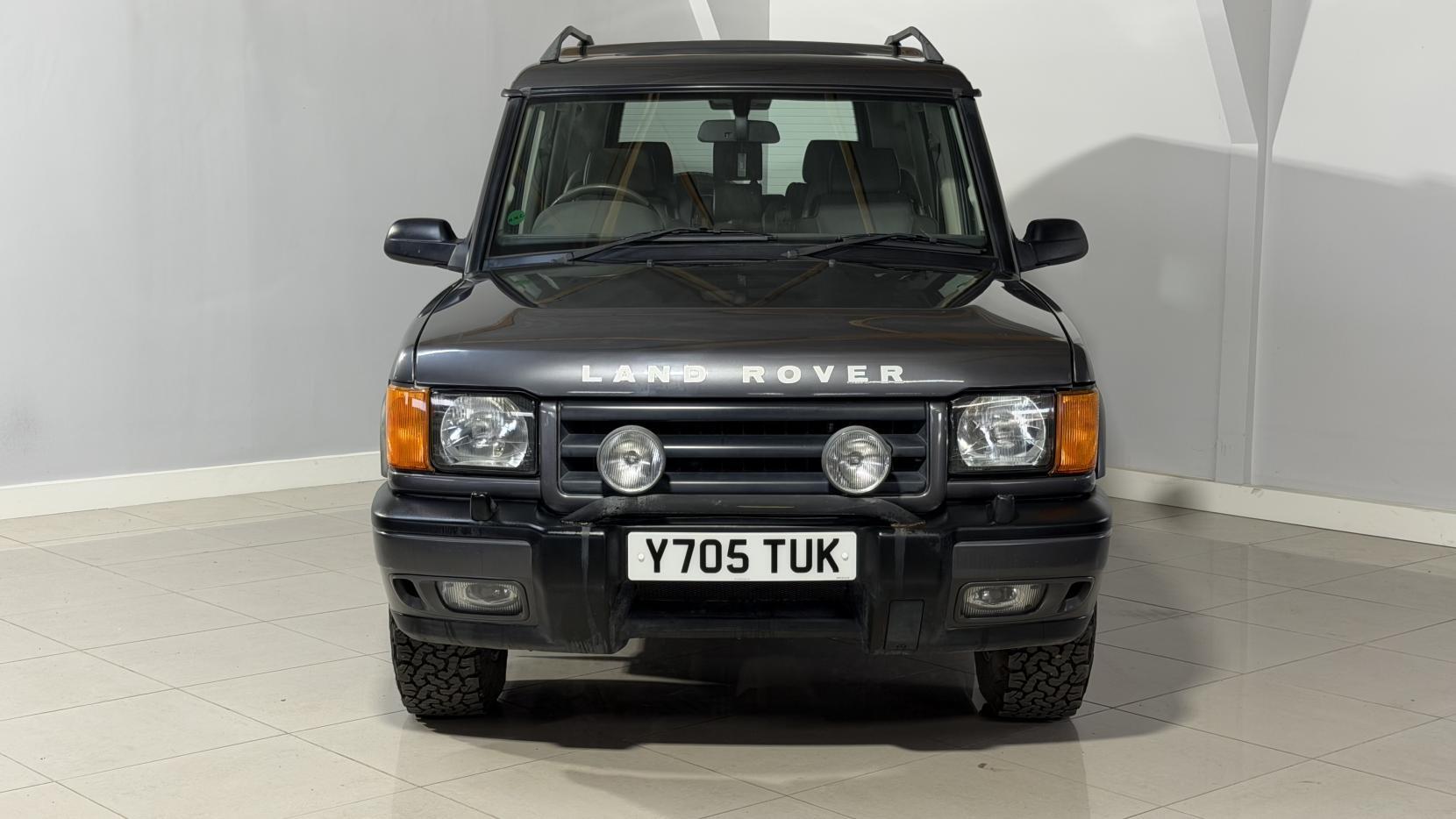 Land Rover Discovery 4 view 4