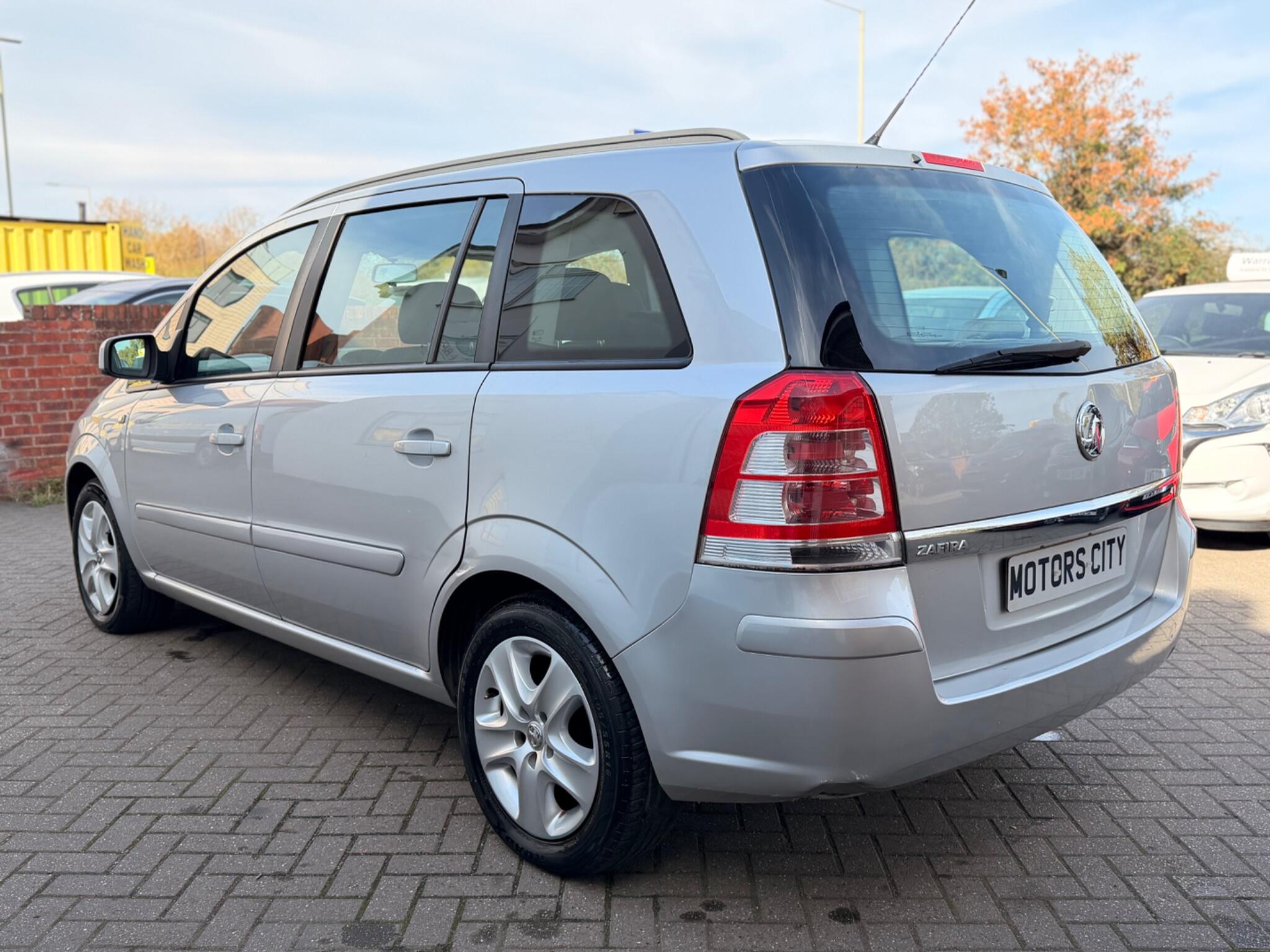 Vauxhall Zafira view 7