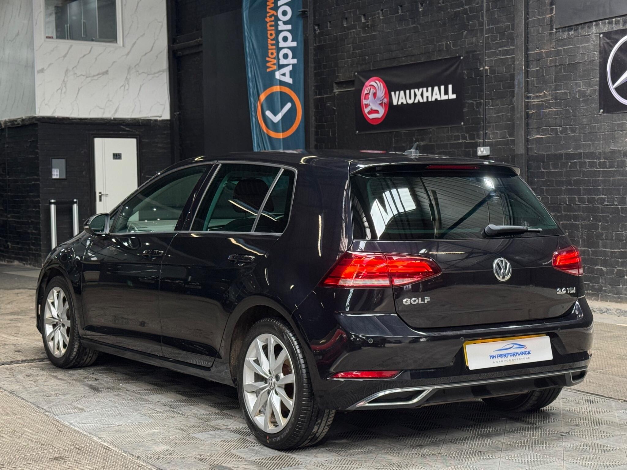 Volkswagen Golf view 20