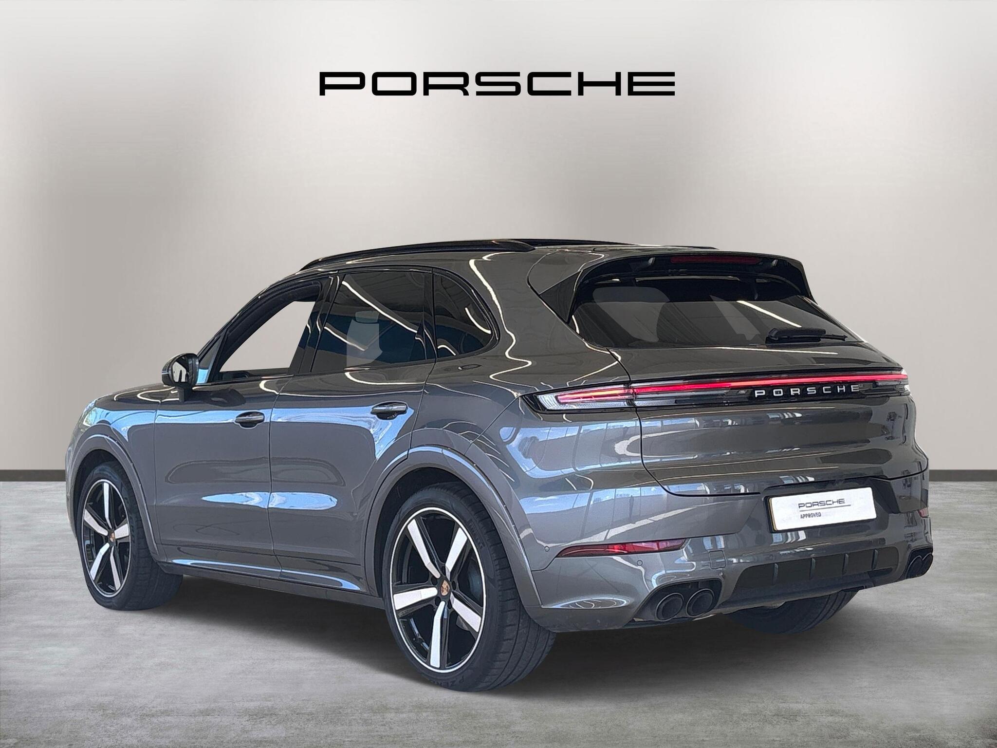 Porsche Cayenne view 5