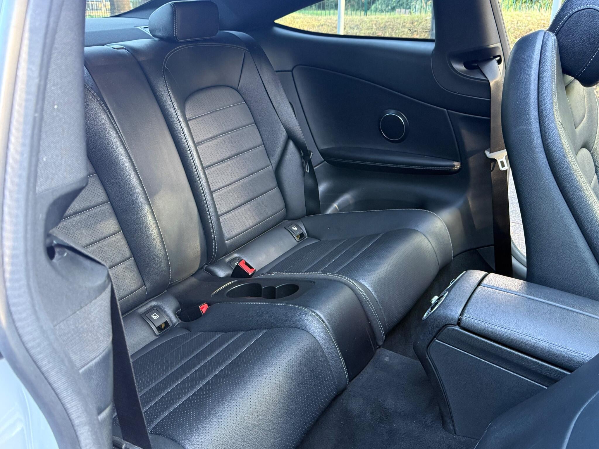 Mercedes-Benz C-Class view 25