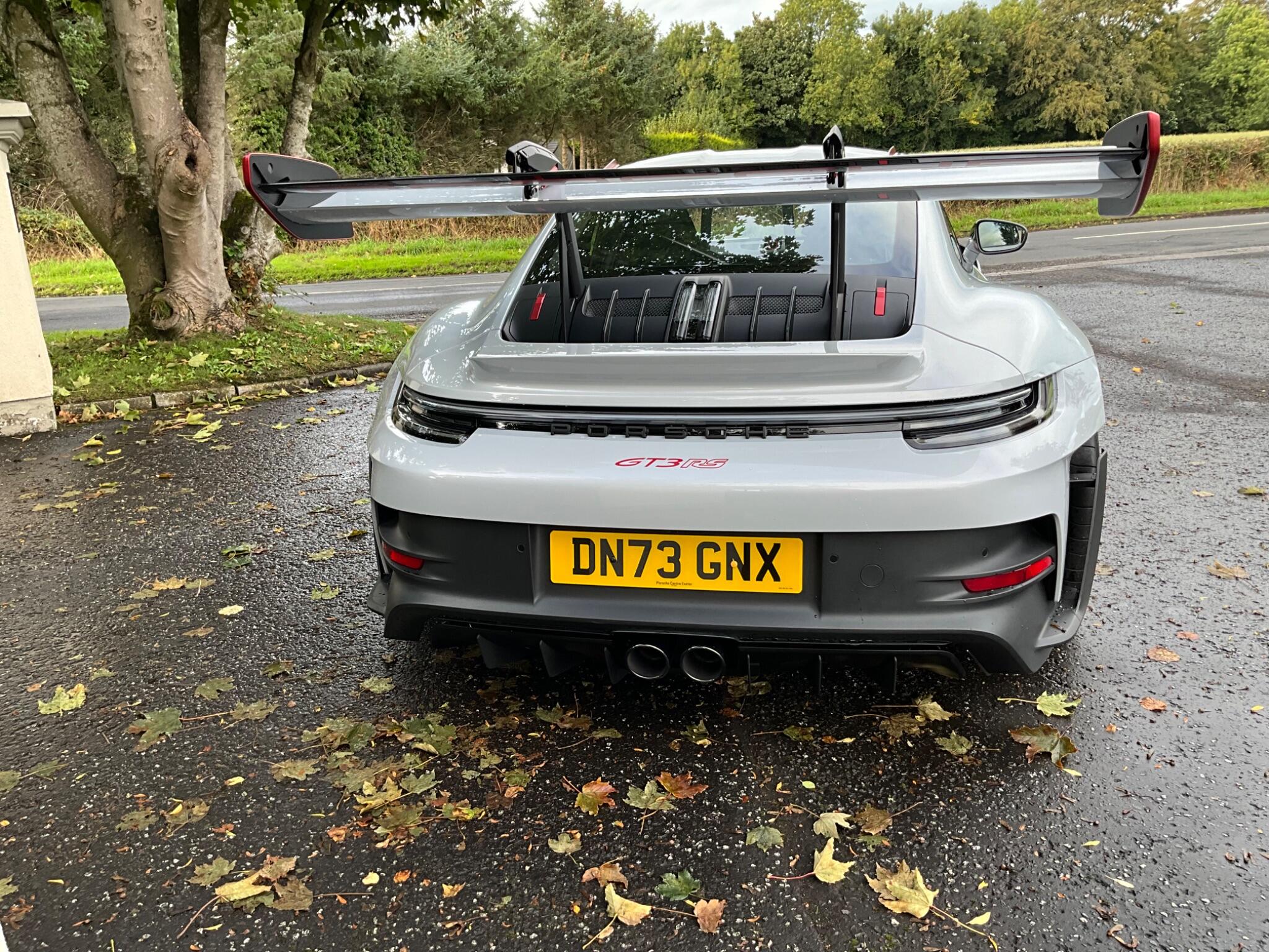 Porsche 911 view 4