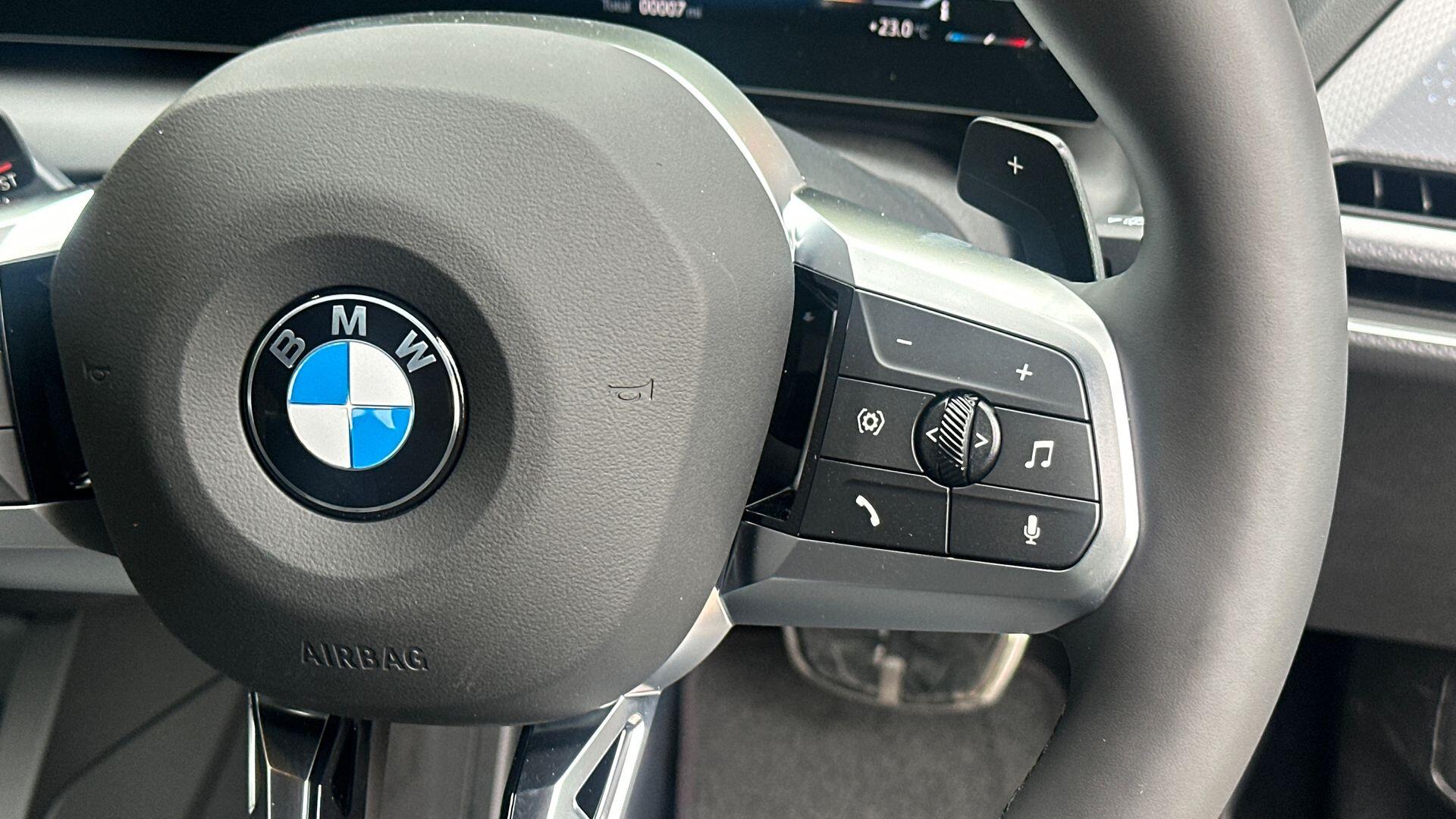 BMW 2 Series view 18