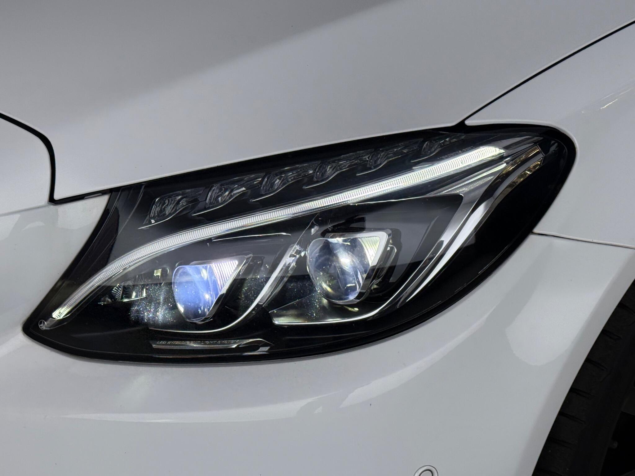 Mercedes-Benz C-Class view 13