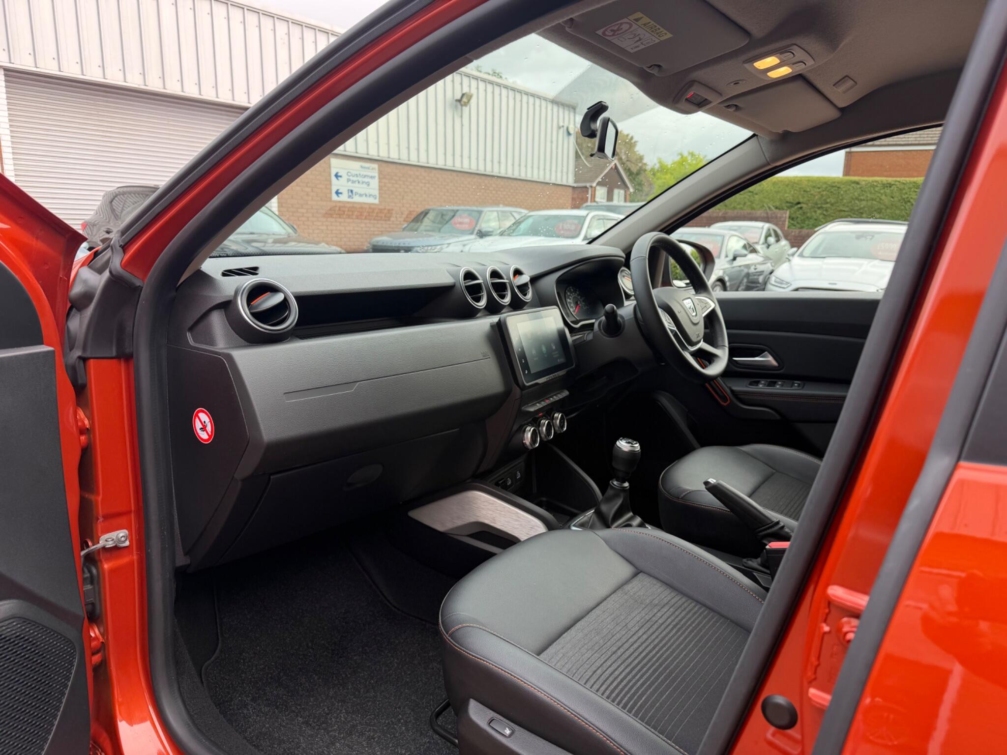 Dacia Duster view 57