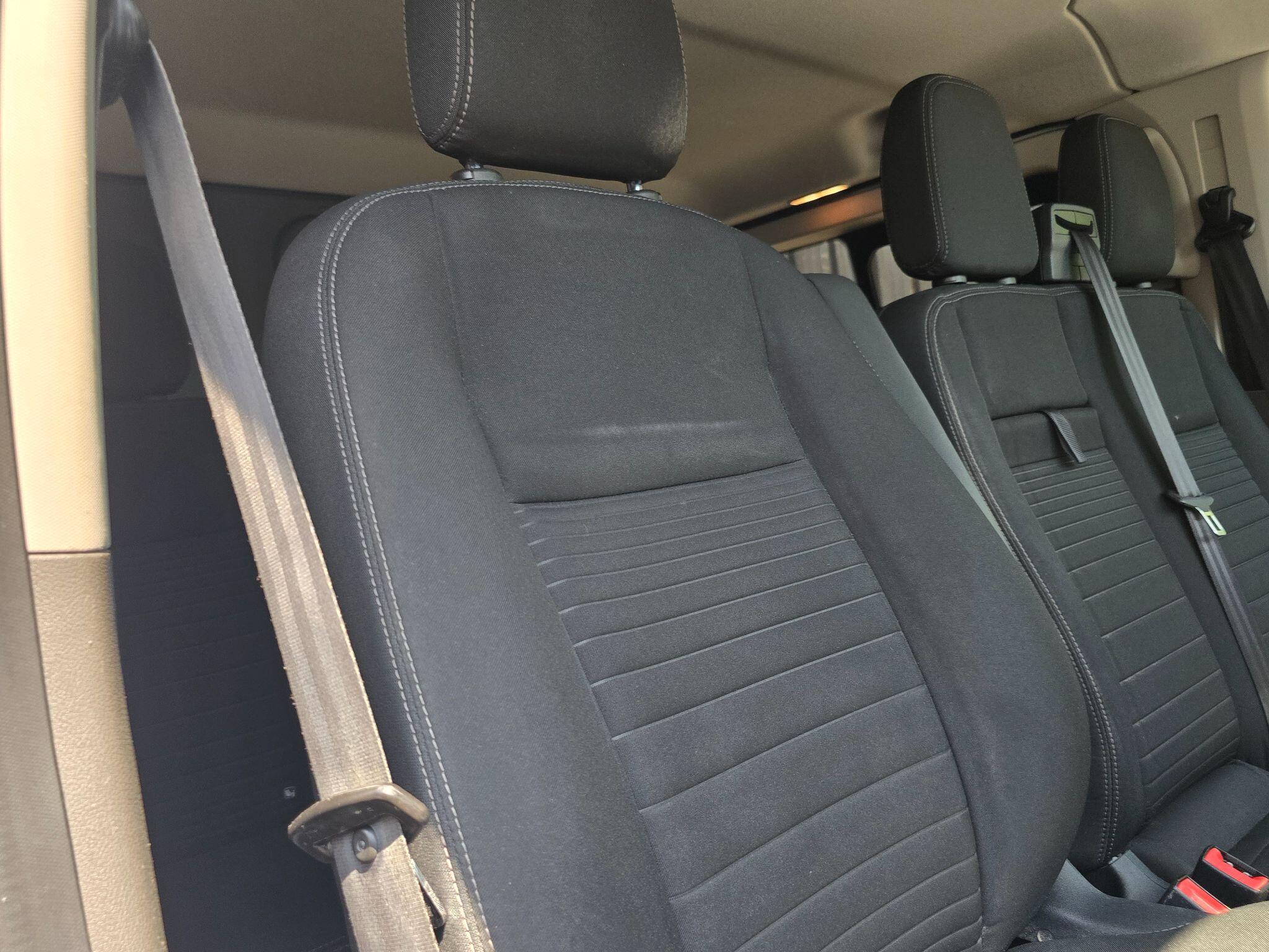 Ford Transit Custom view 27