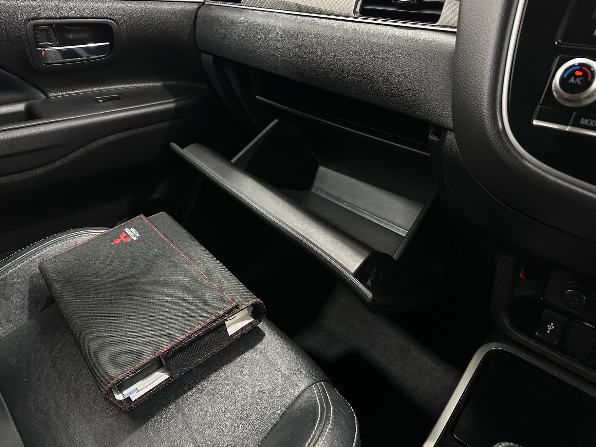 Mitsubishi Outlander view 27