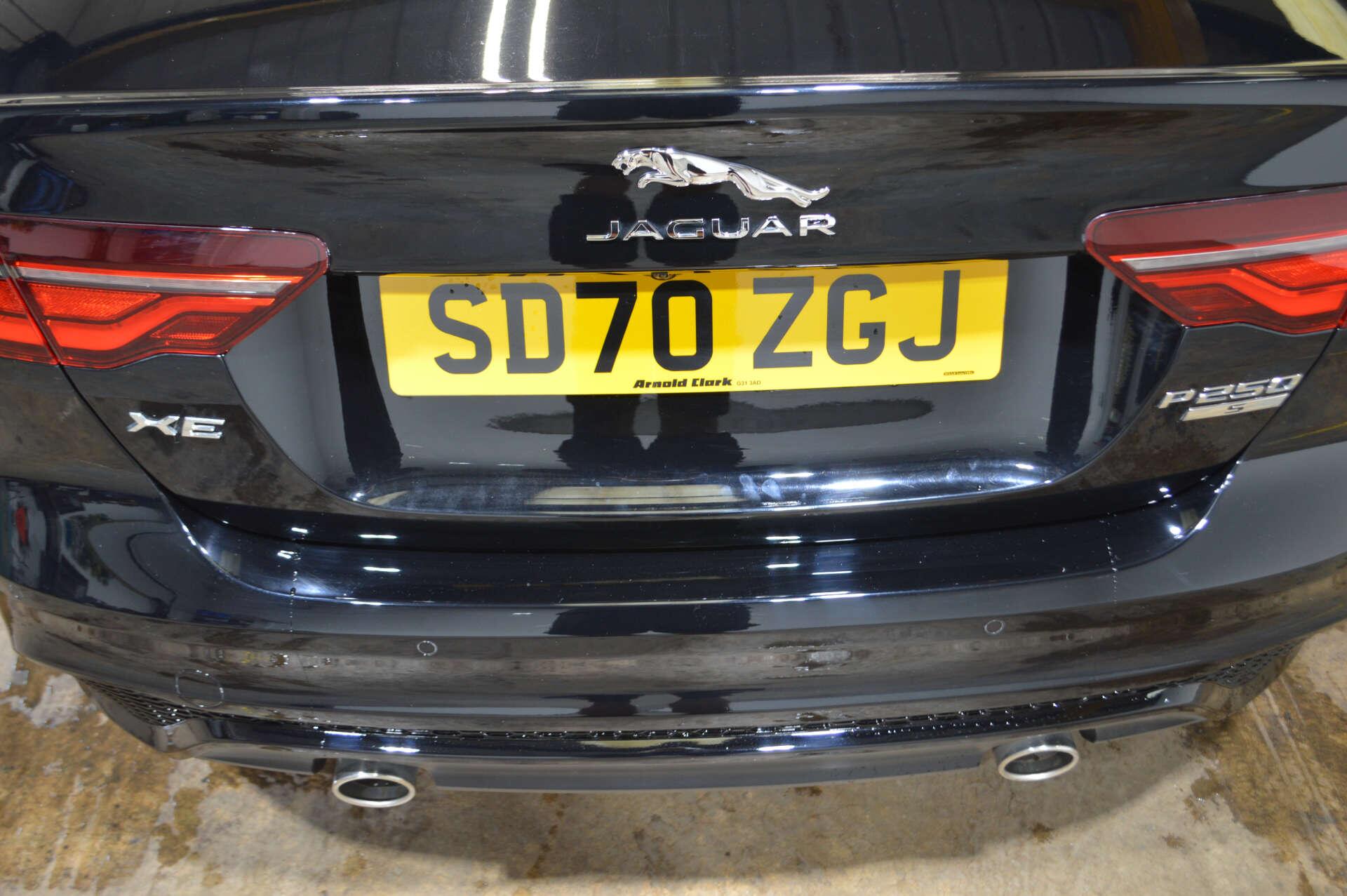 Jaguar Xe view 43