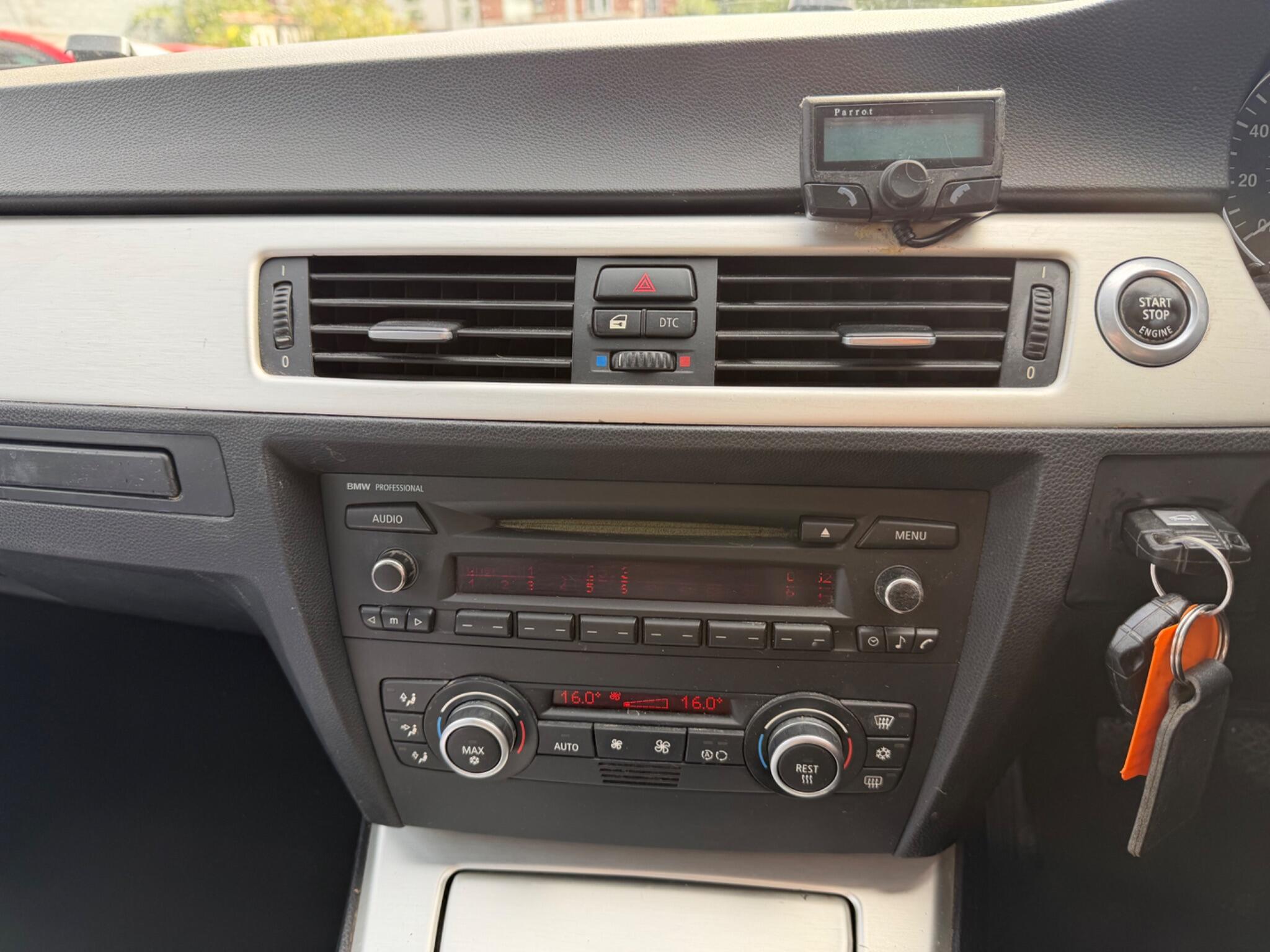 BMW 3 Series view 35