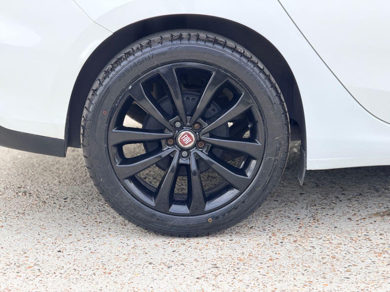 Fiat Tipo view 9