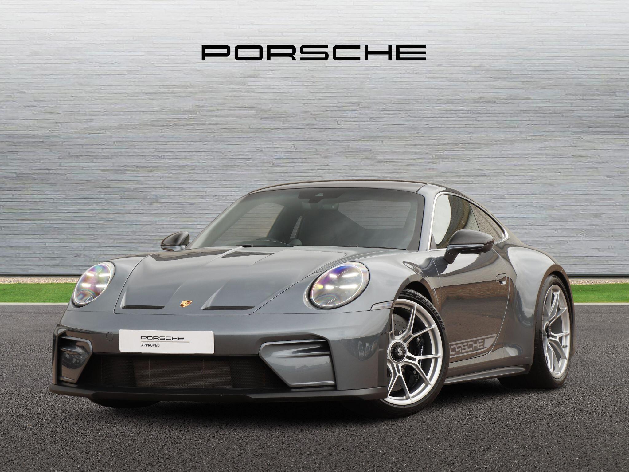 Porsche 911 view 7