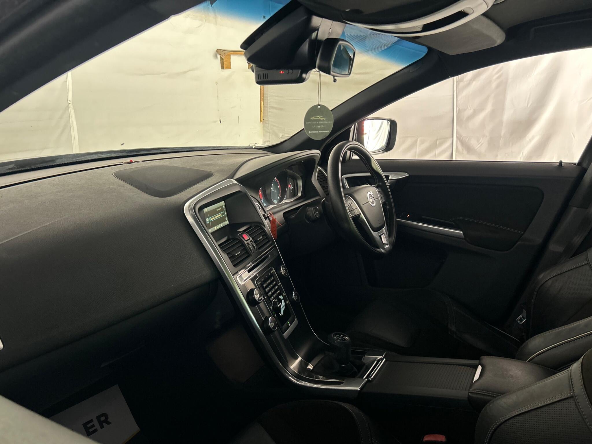 Volvo XC60 view 14