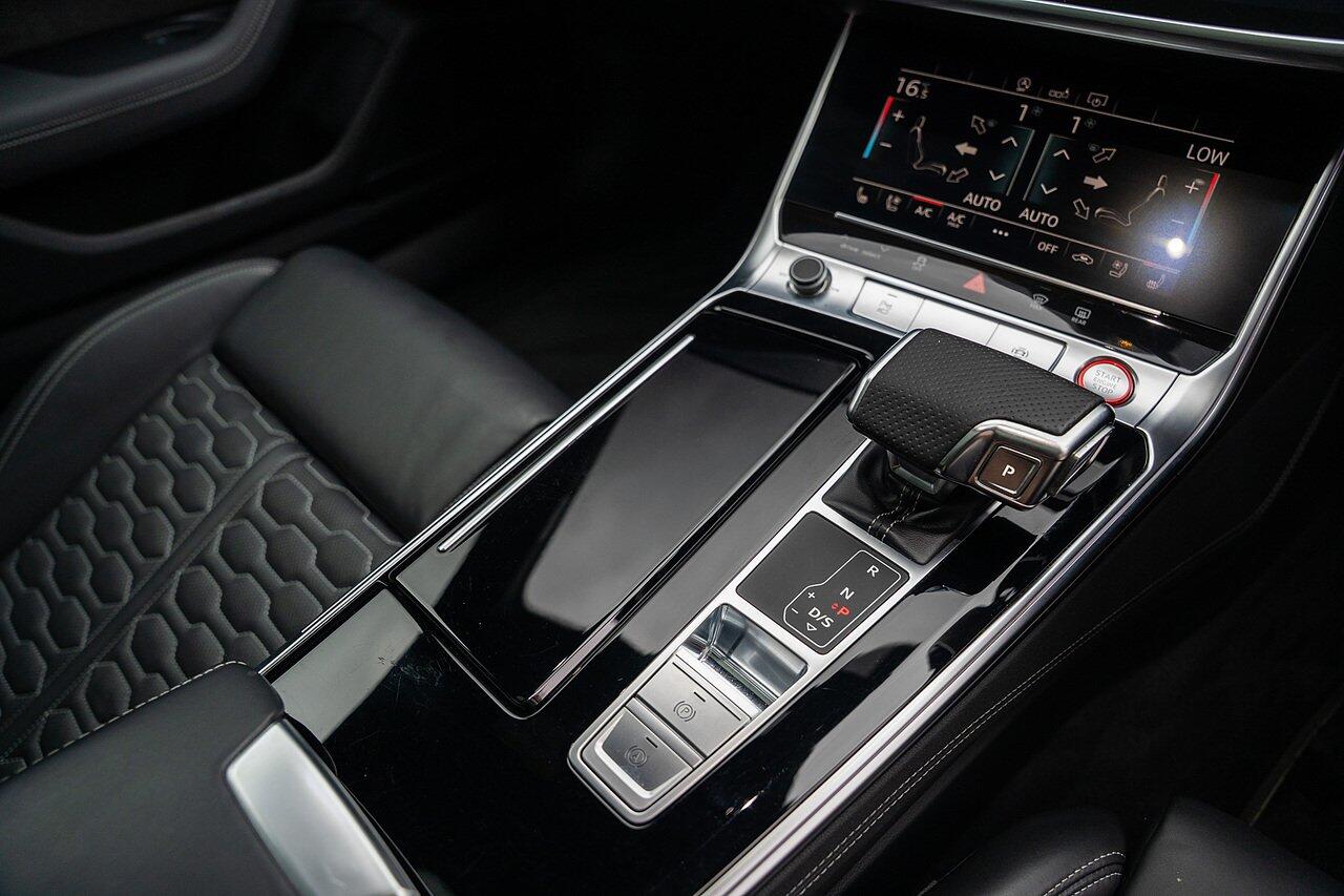 Audi RS6 view 54