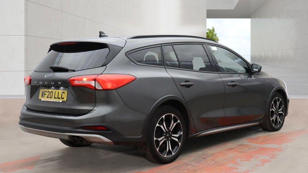 Ford Focus view 4