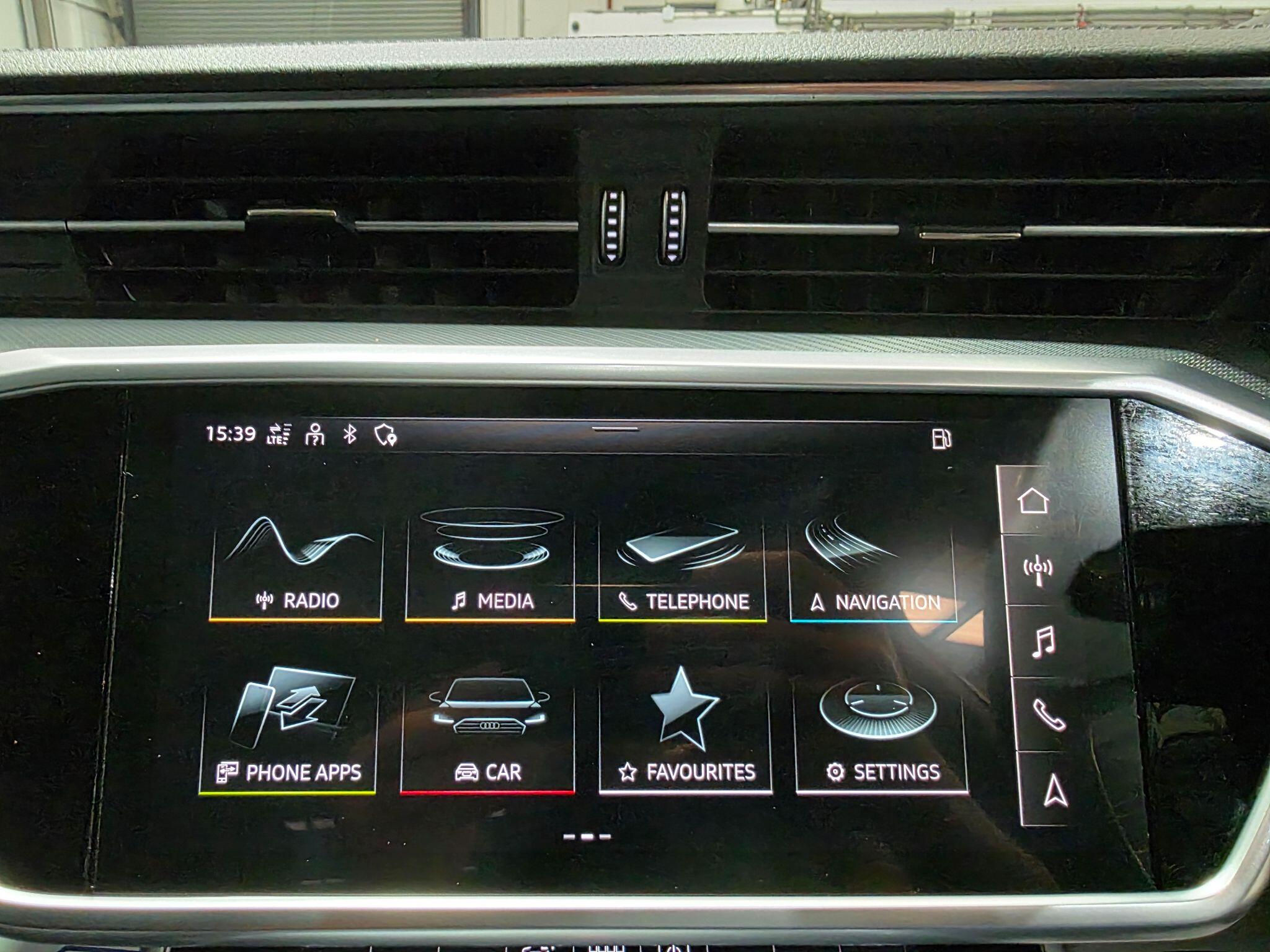 Audi A6 Saloon view 7