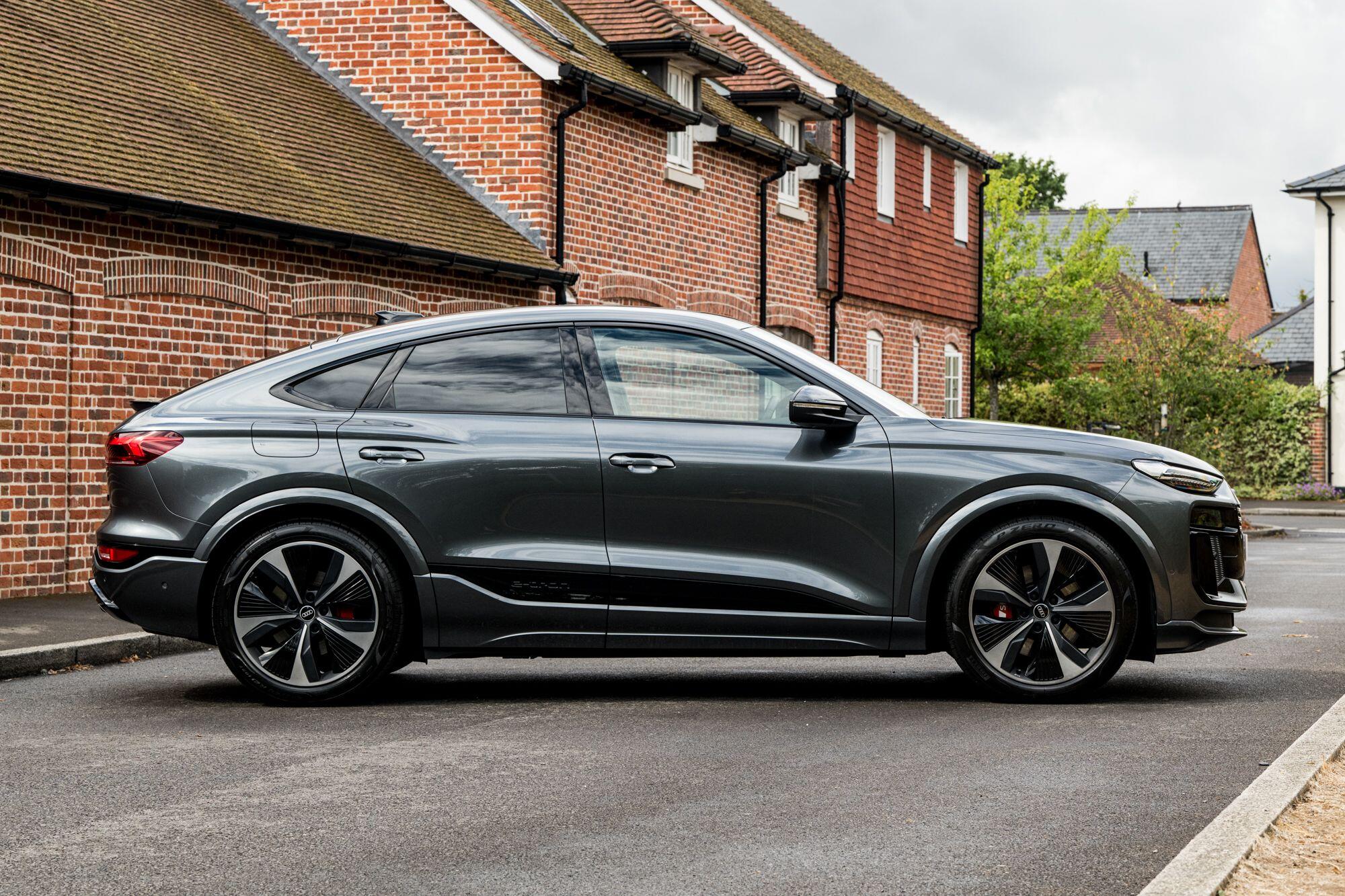 Audi SQ6 E-Tron view 9