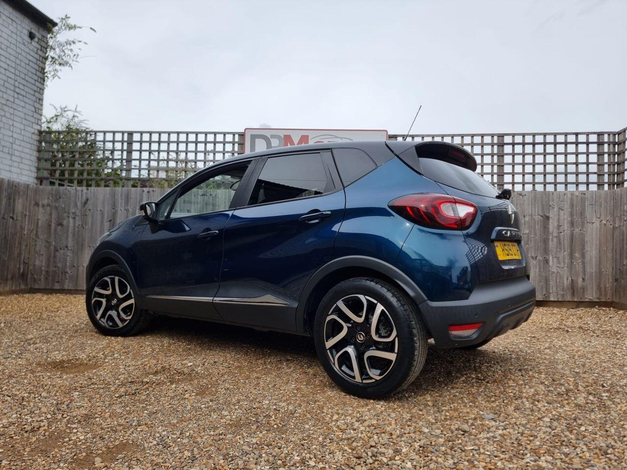 Renault Captur view 4