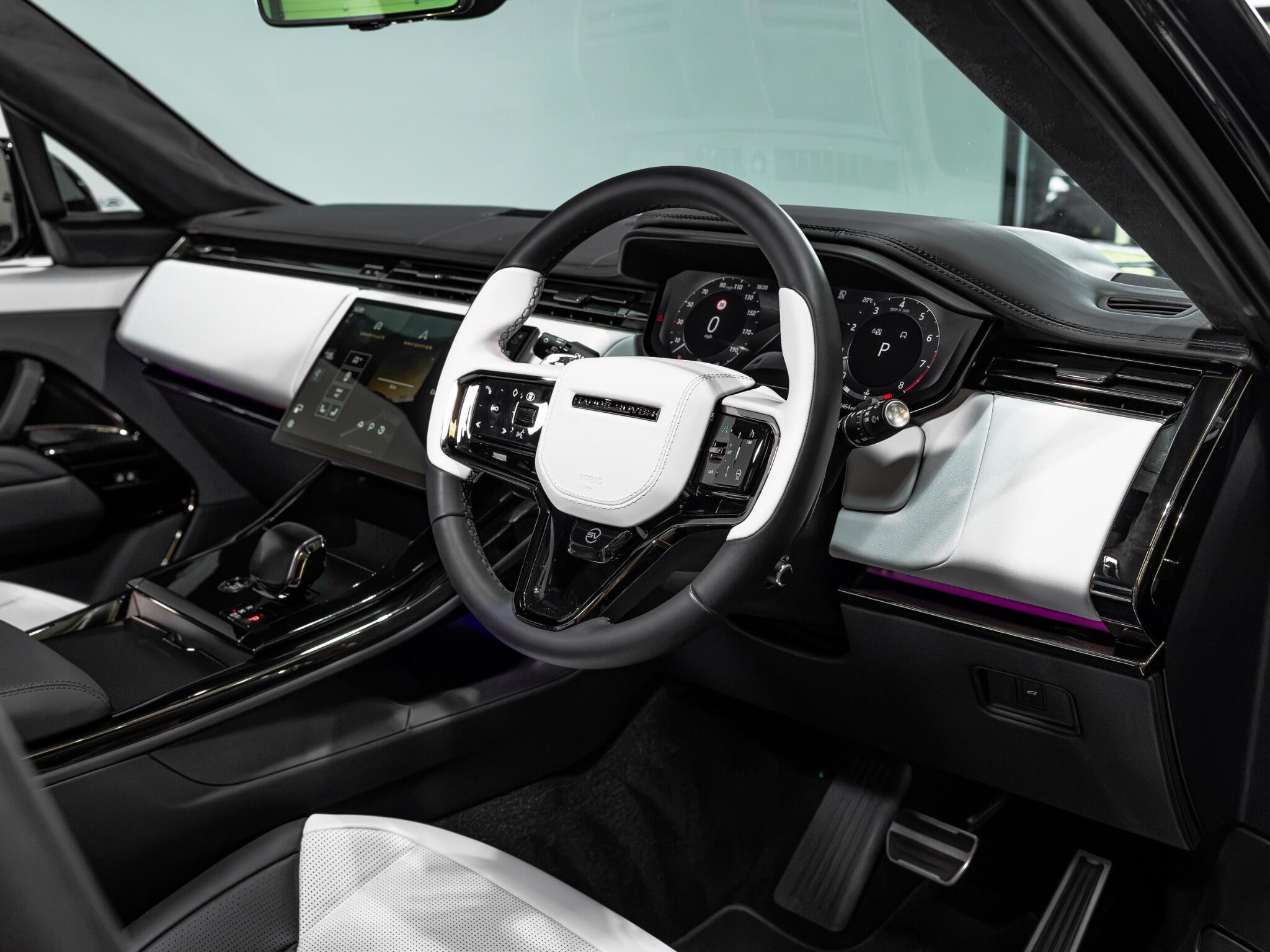 Land Rover Range Rover Sport view 18
