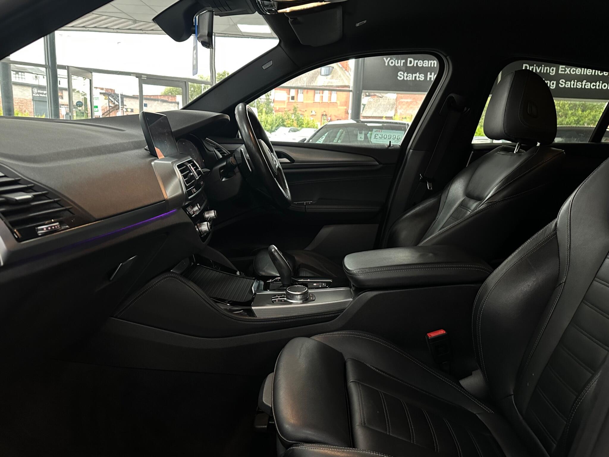 BMW X4 view 40