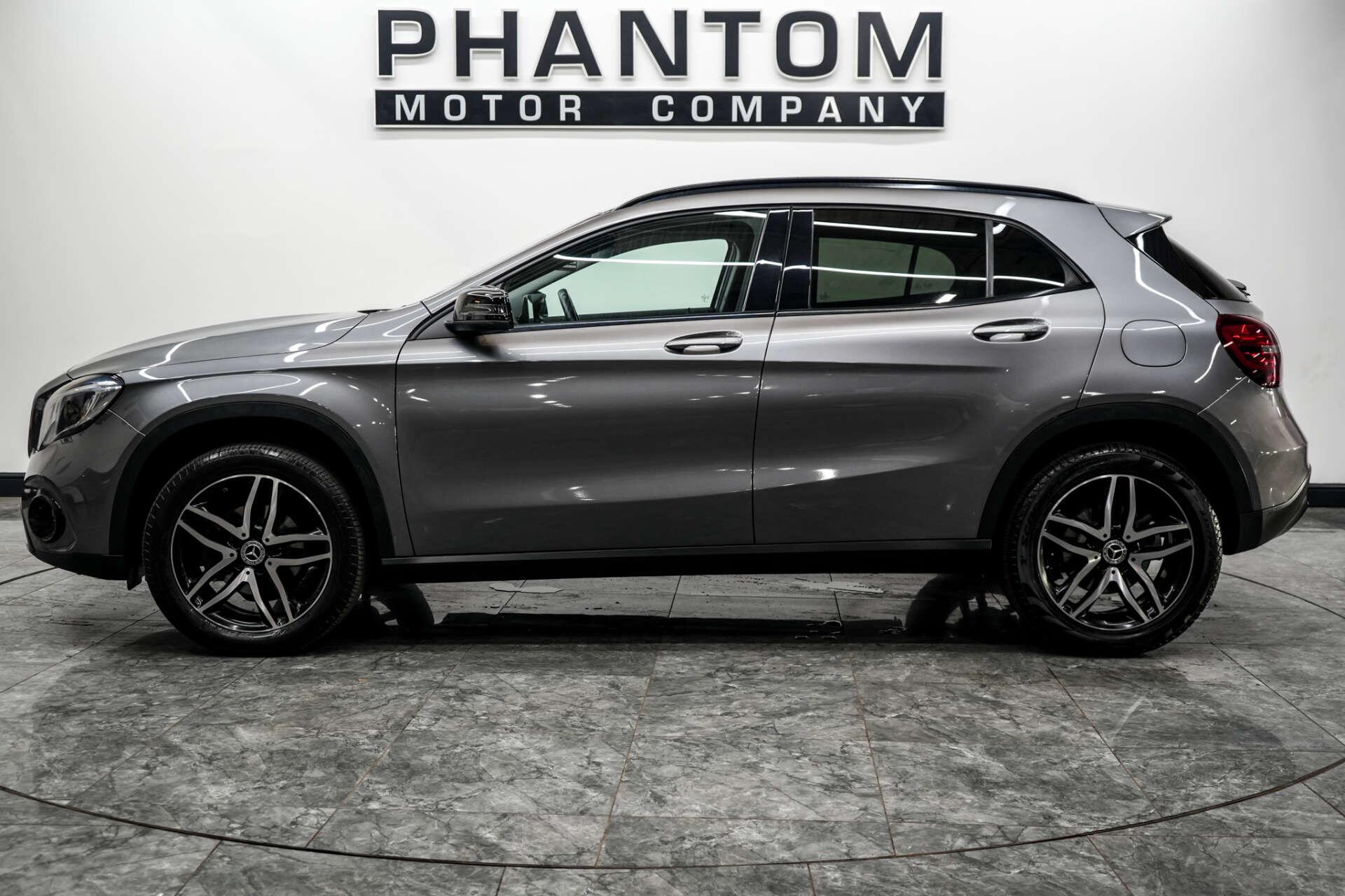 Mercedes-Benz Gla view 3