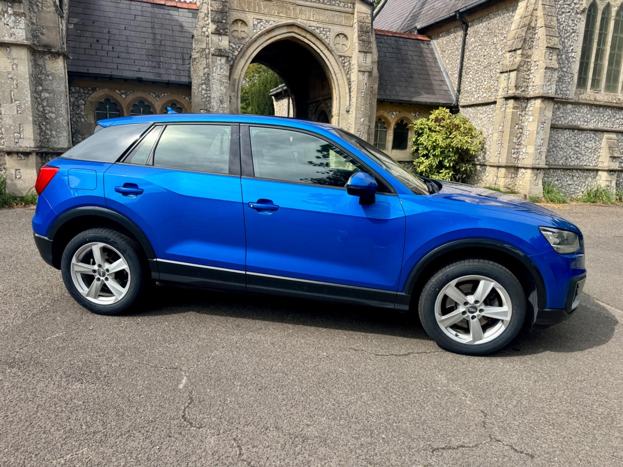 Audi Q2 view 17
