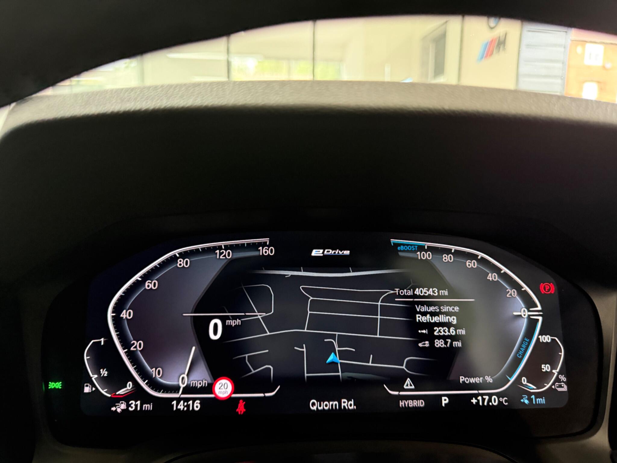BMW 3 Series view 22