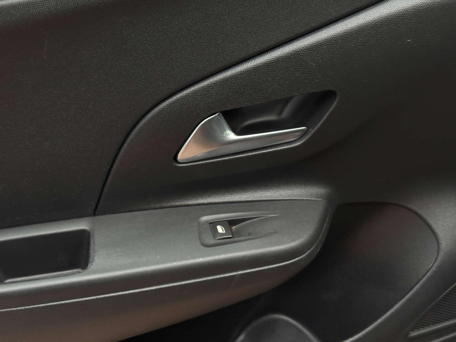 Vauxhall Corsa view 39