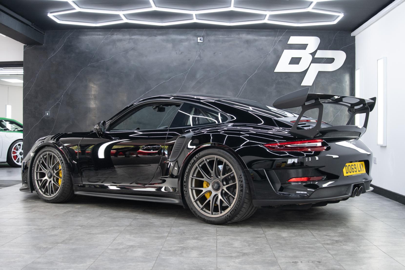 Porsche 911 view 2