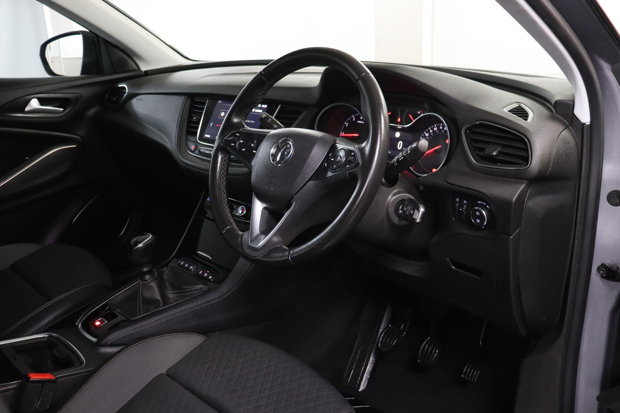 Vauxhall Grandland X view 40