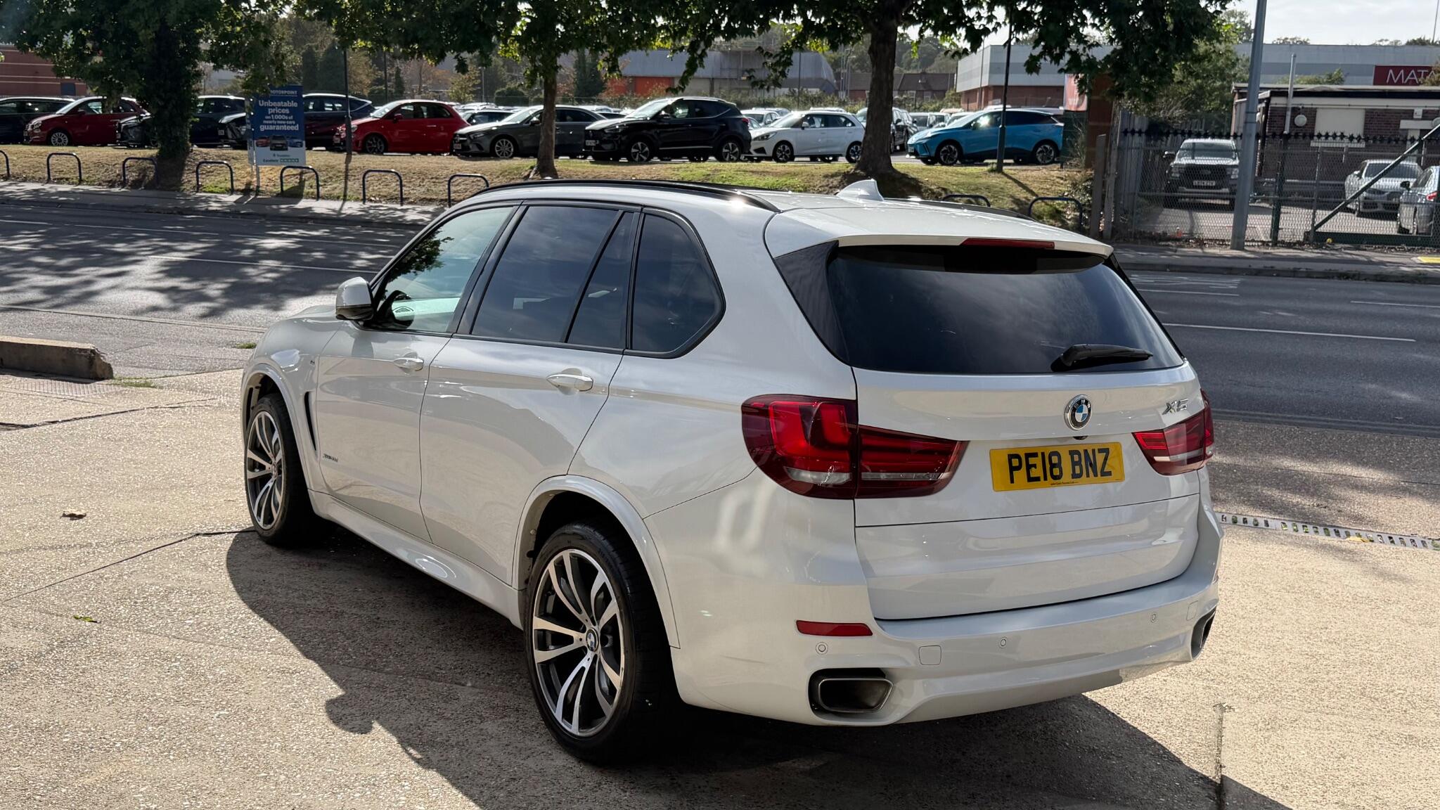 BMW X5 view 7