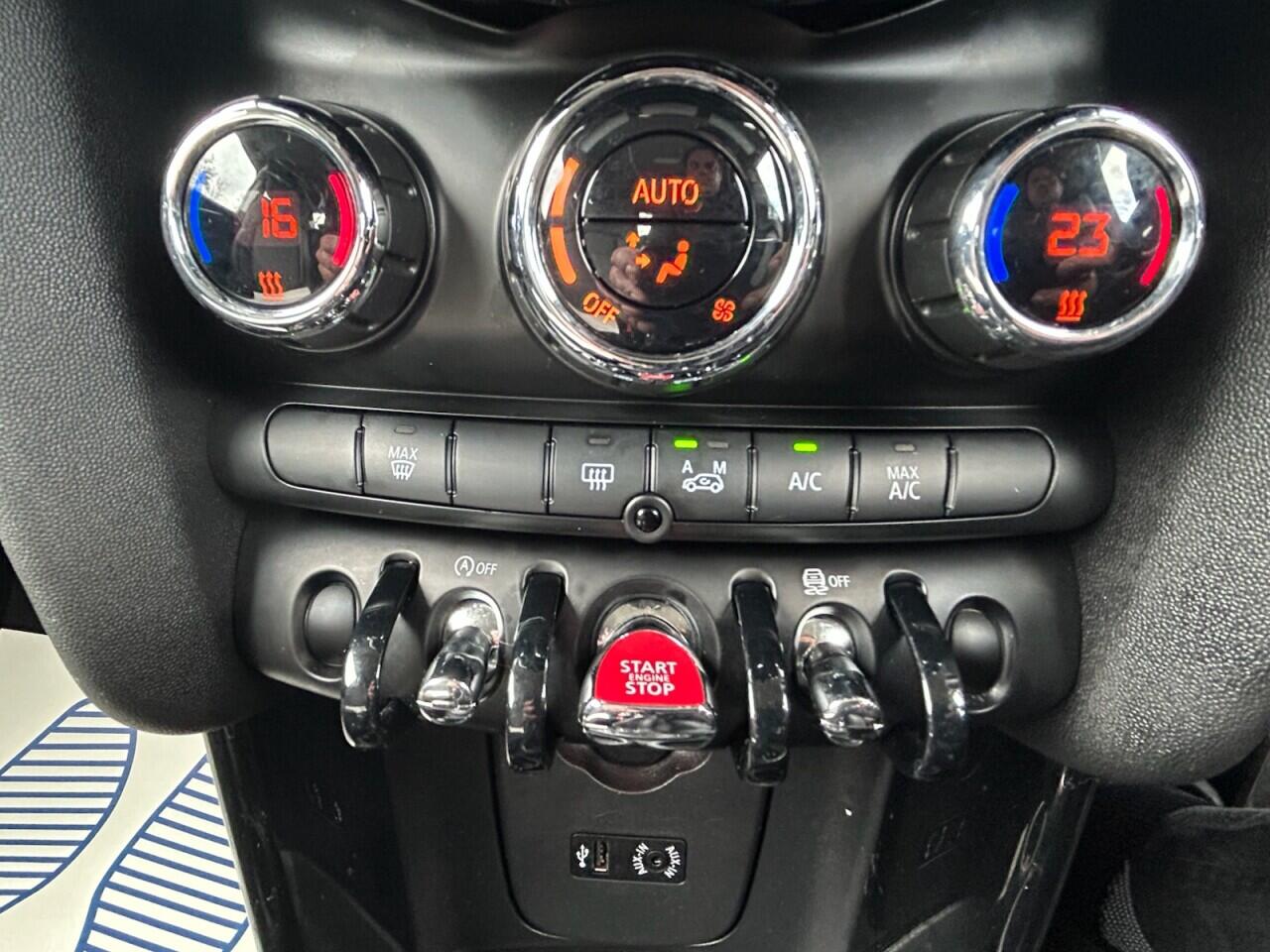 Mini Hatch view 37