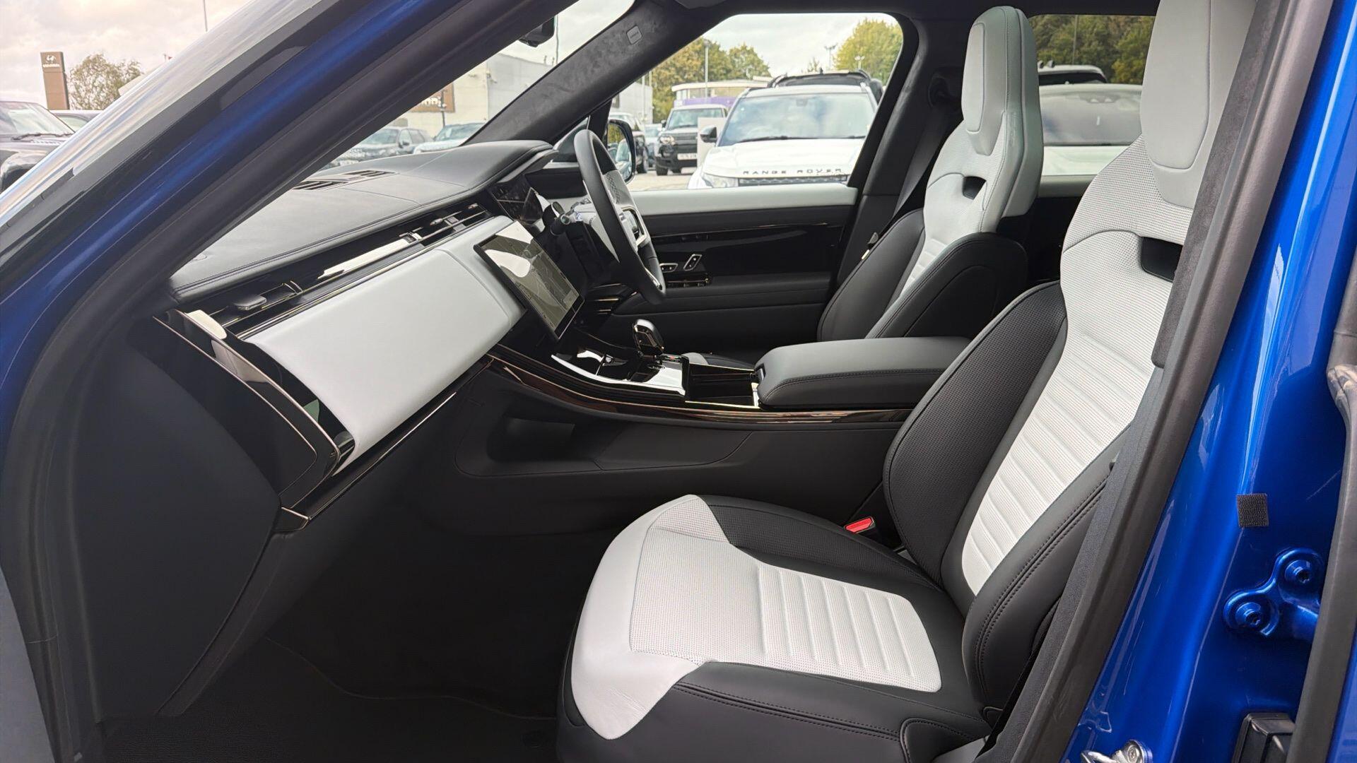 Land Rover Range Rover Sport view 30