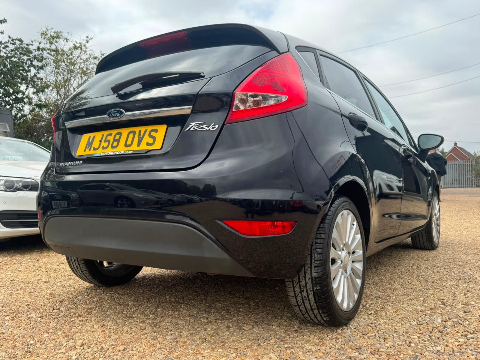 Ford Fiesta view 11