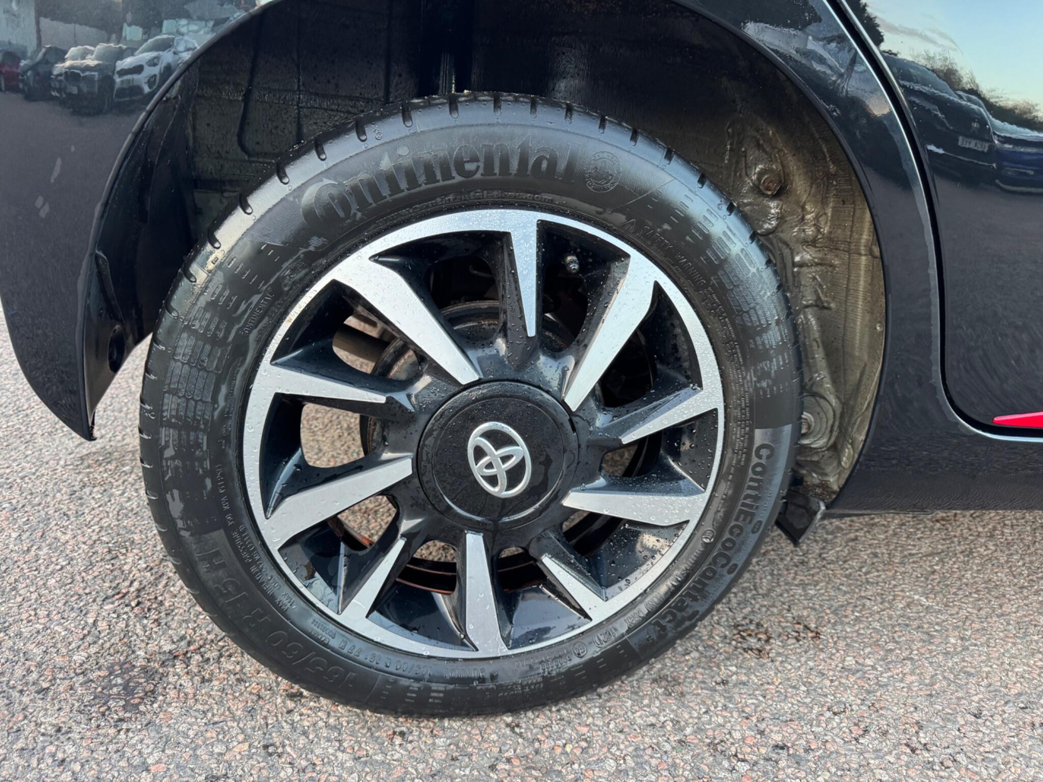 Toyota Aygo view 15