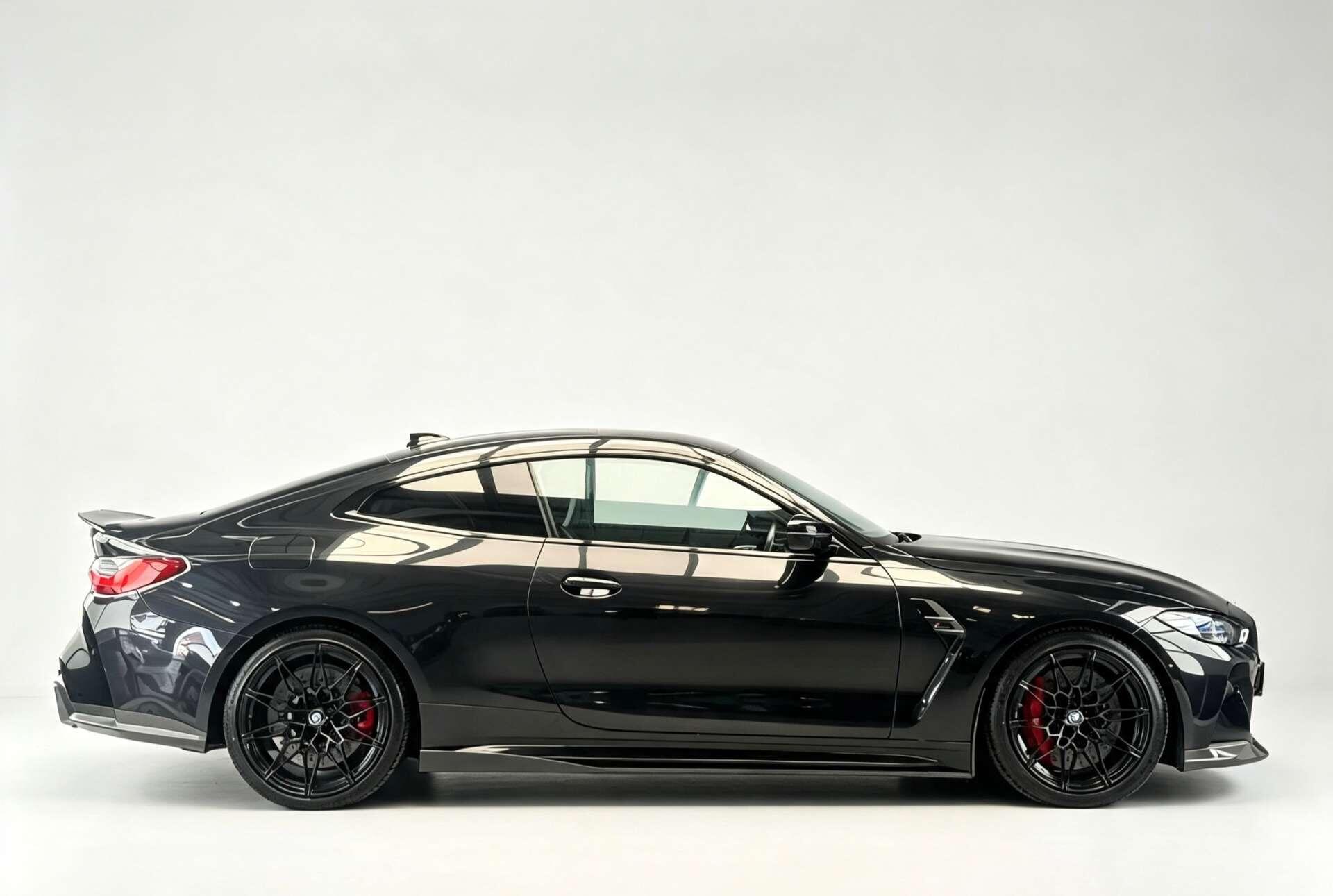 BMW M4 view 12