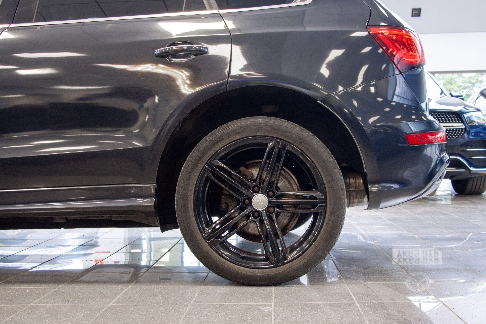 Audi Q5 view 28