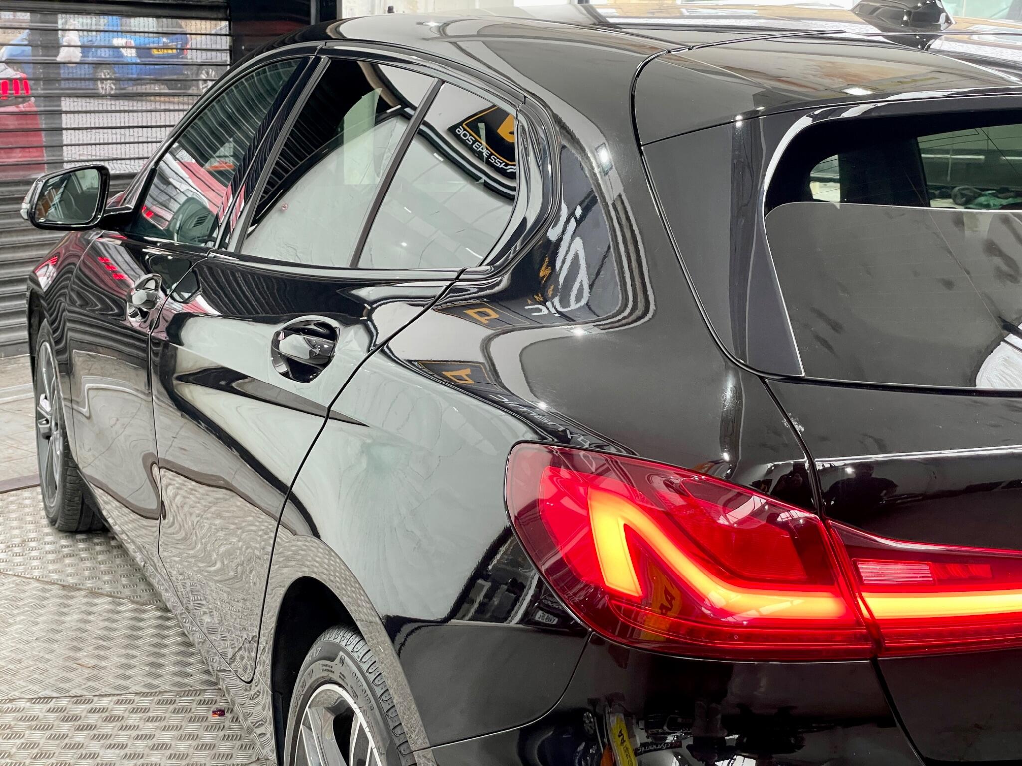 BMW 1 Series view 15