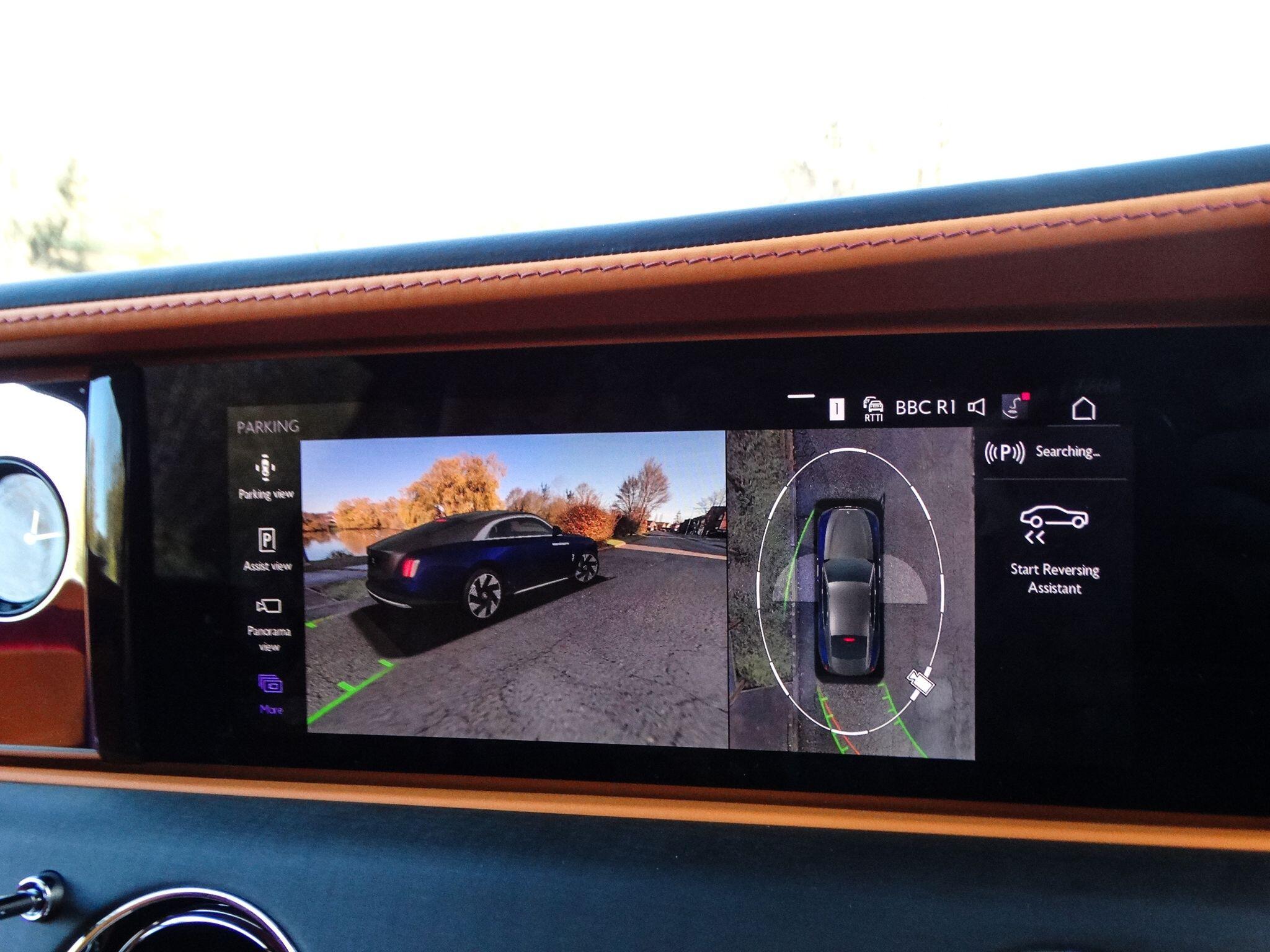 Rolls-Royce Spectre view 26