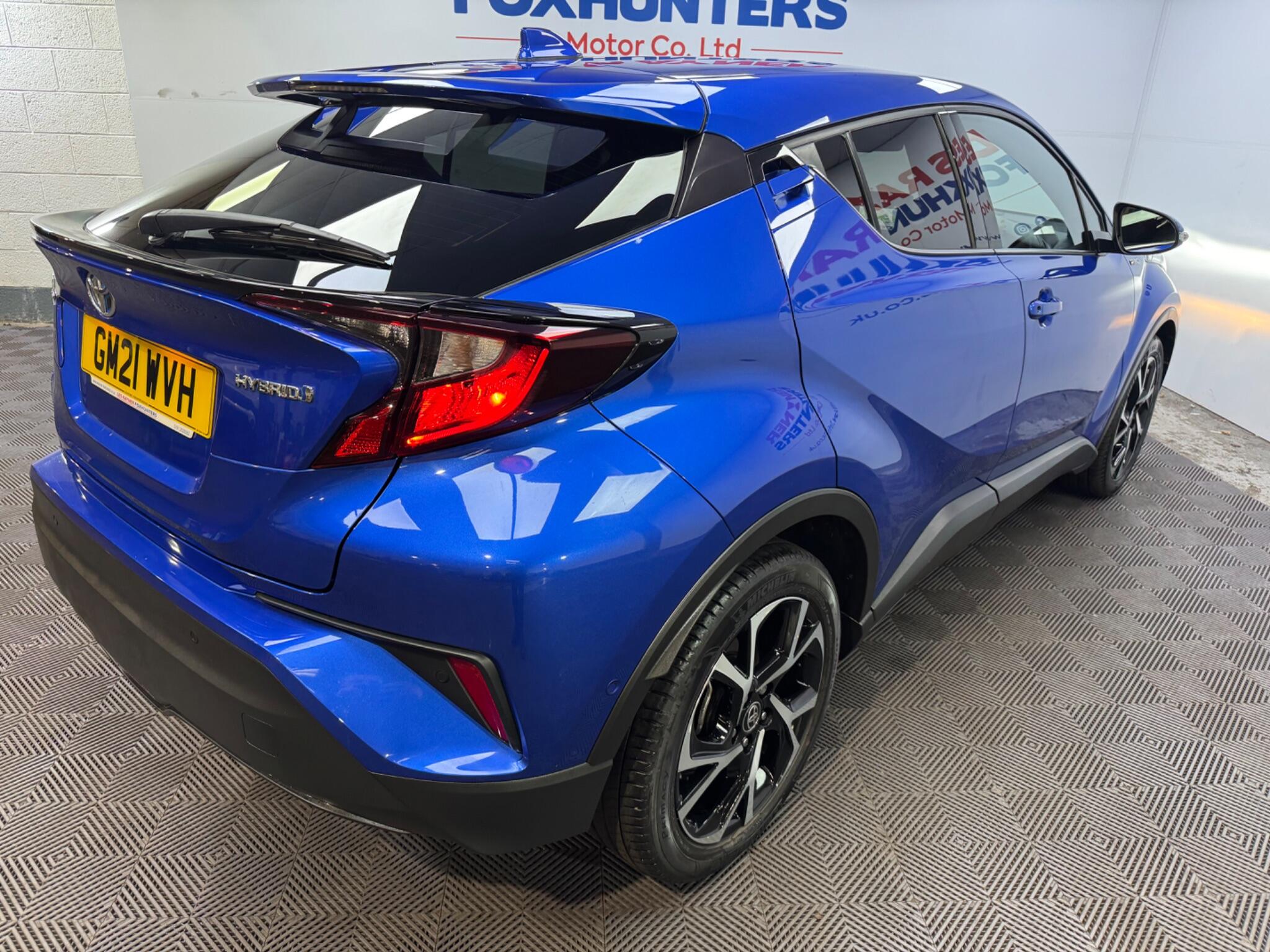 Toyota C-HR view 31