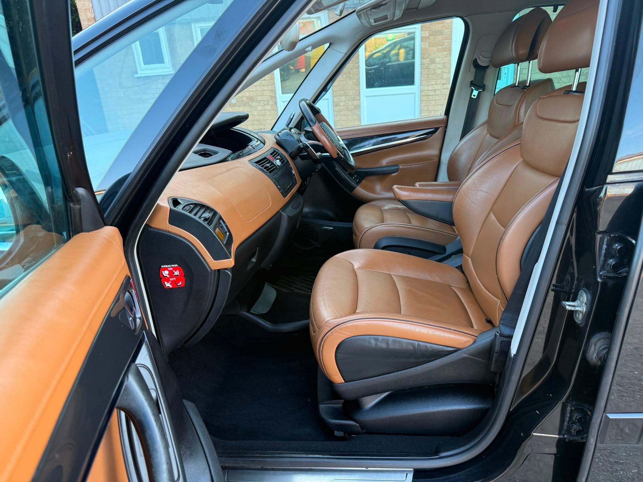 Citroen Grand C4 Picasso view 7