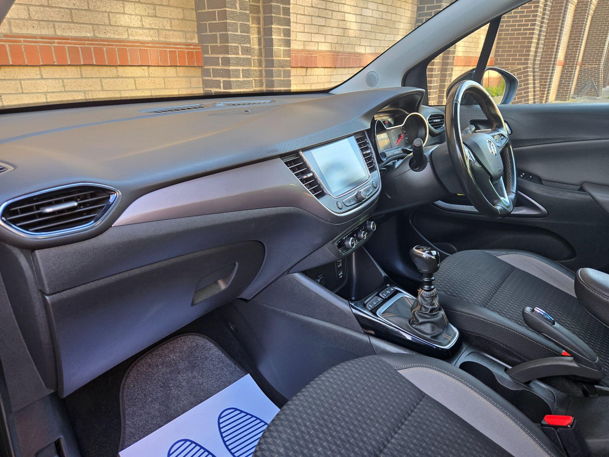 2019 Vauxhall Crossland X 1.2 Turbo GPF Tech Line Nav Euro 6 (s/s) 5dr • 85,000 miles image 9